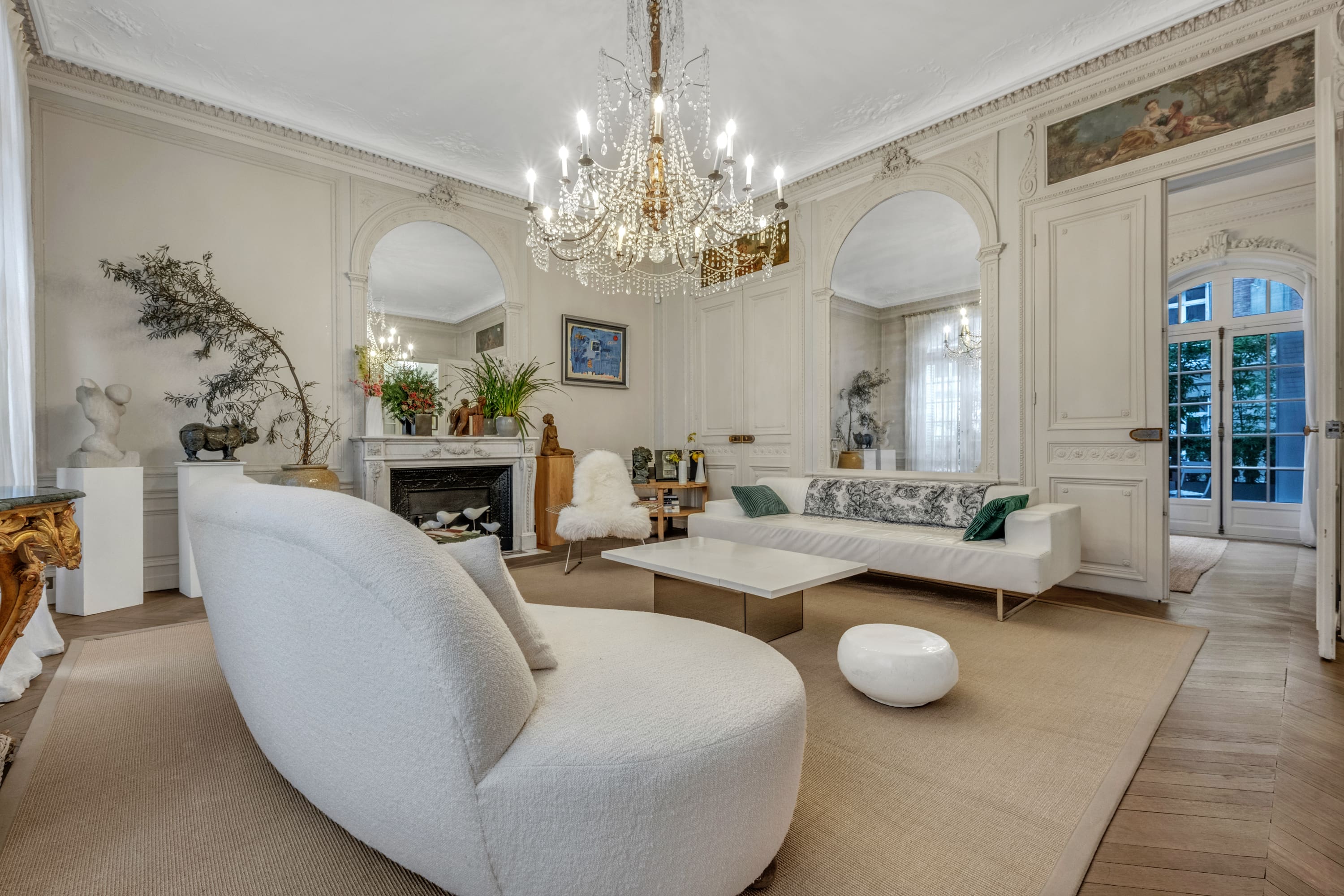 Château Monceau Paris Monceau – Ternes 6: Luxury 5-Bedroom Apartment with Swimming Pool, Monceau – Ternes