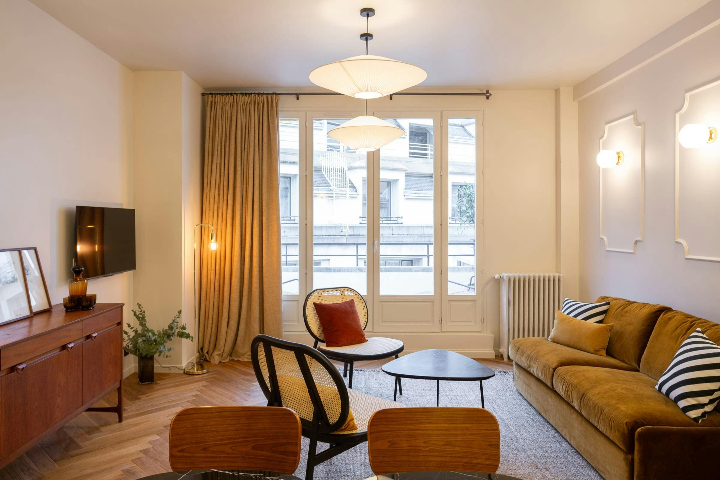 Château Montmartre Paris Montorgueil – Les Halles 4: Elegant 1-Bedroom Apartment with Rooftop Terraces, Paris