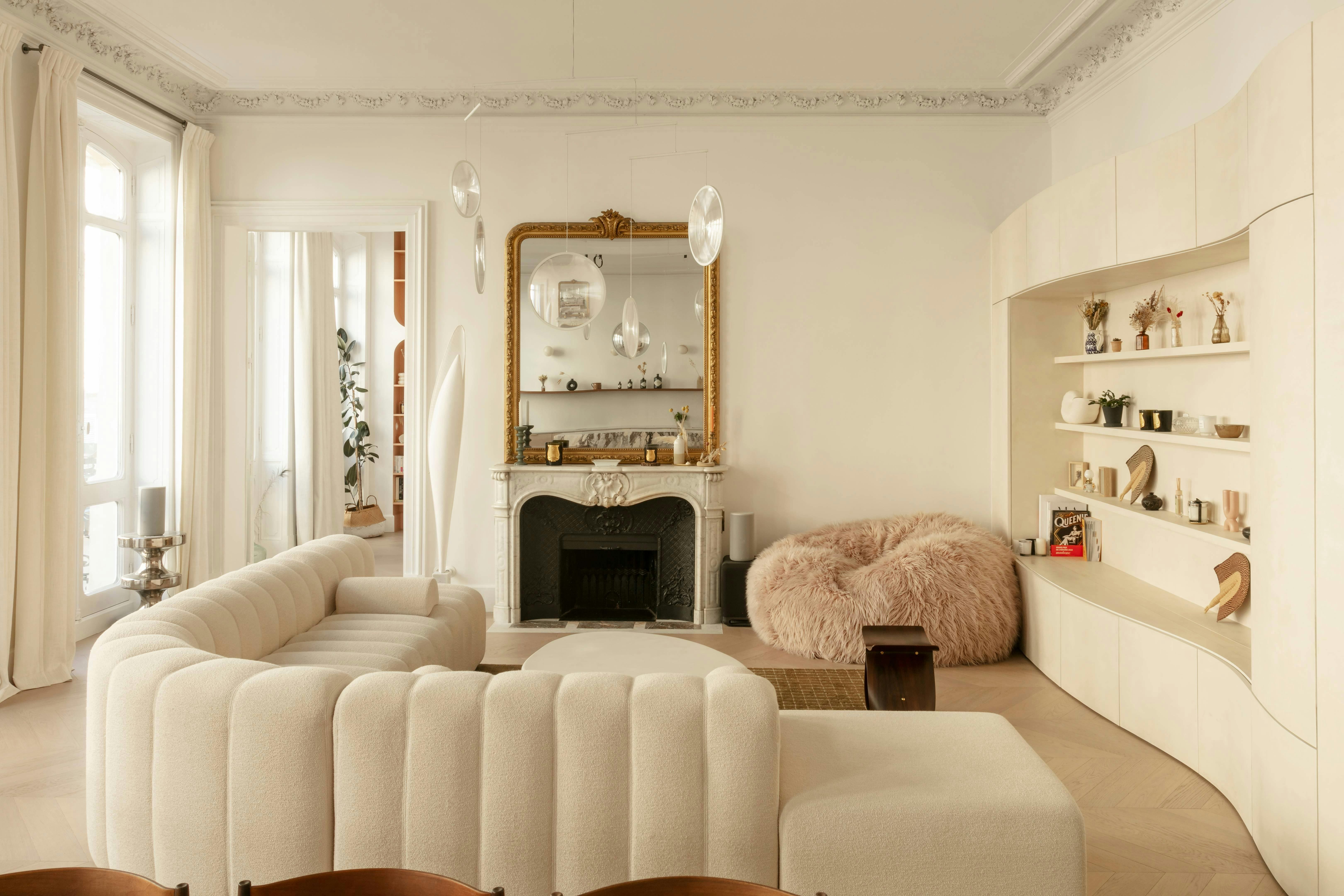 Château Montmartre Pigalle South Pigalle 4: Elegant 3-Bedroom Apartment with Air-Con, South Pigalle, Paris