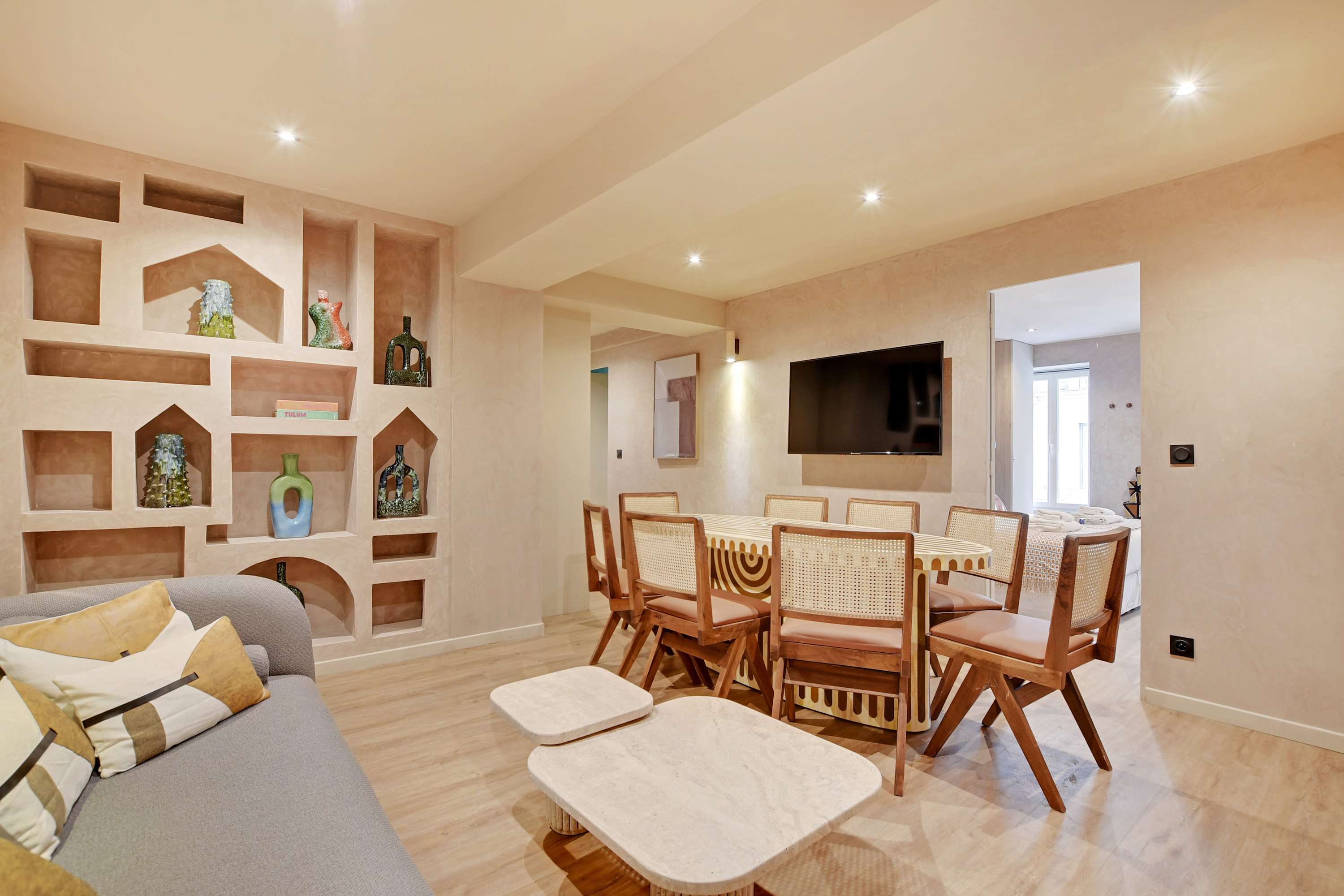 Château Montorgueil Paris Montorgueil – Les Halles 4: Luxury 3-Bedroom Townhouse with Family-Friendly Features, Paris