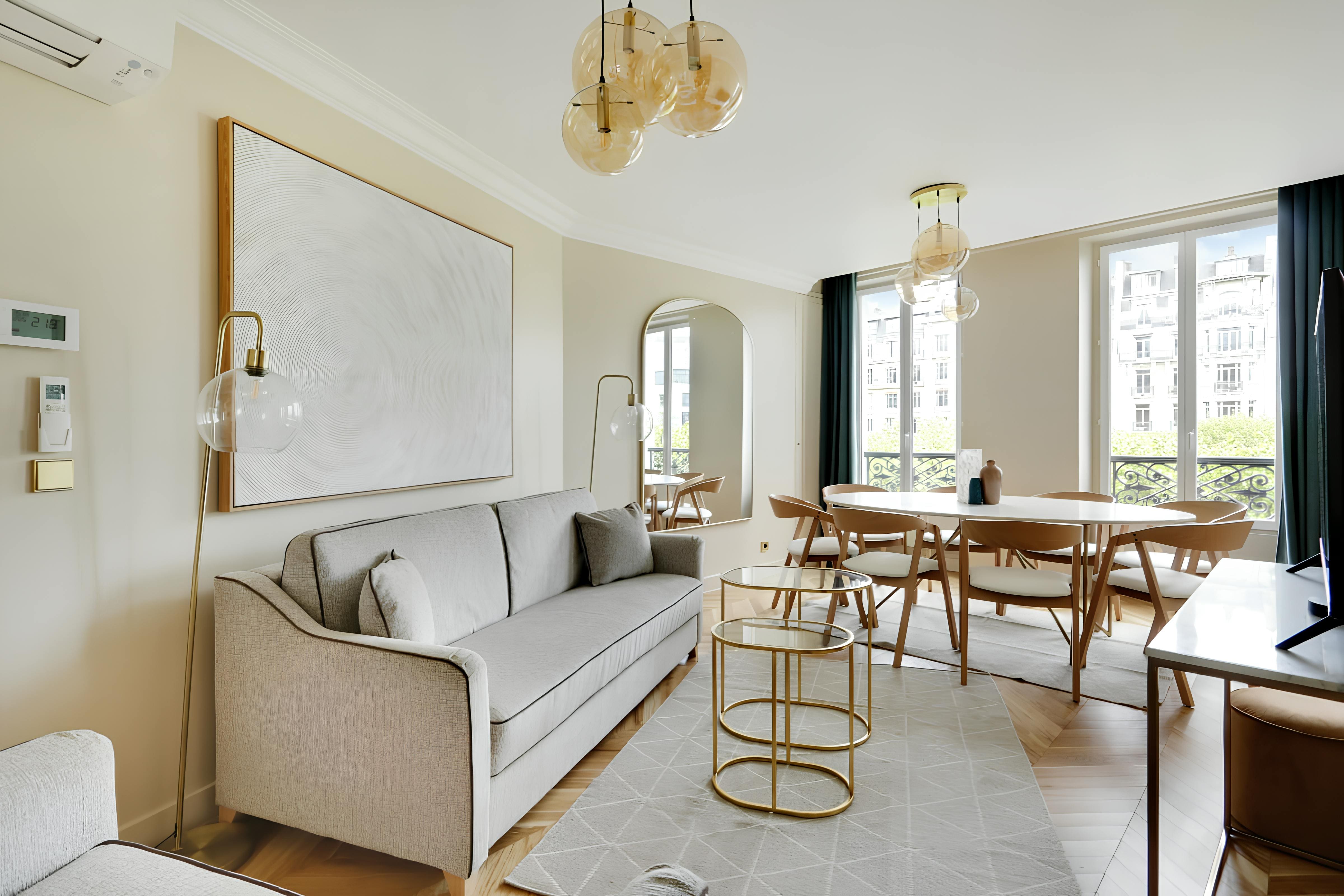 Château Montparnasse Paris: Elegant 3-Bedroom Apartment with Air-Con, Montparnasse Paris