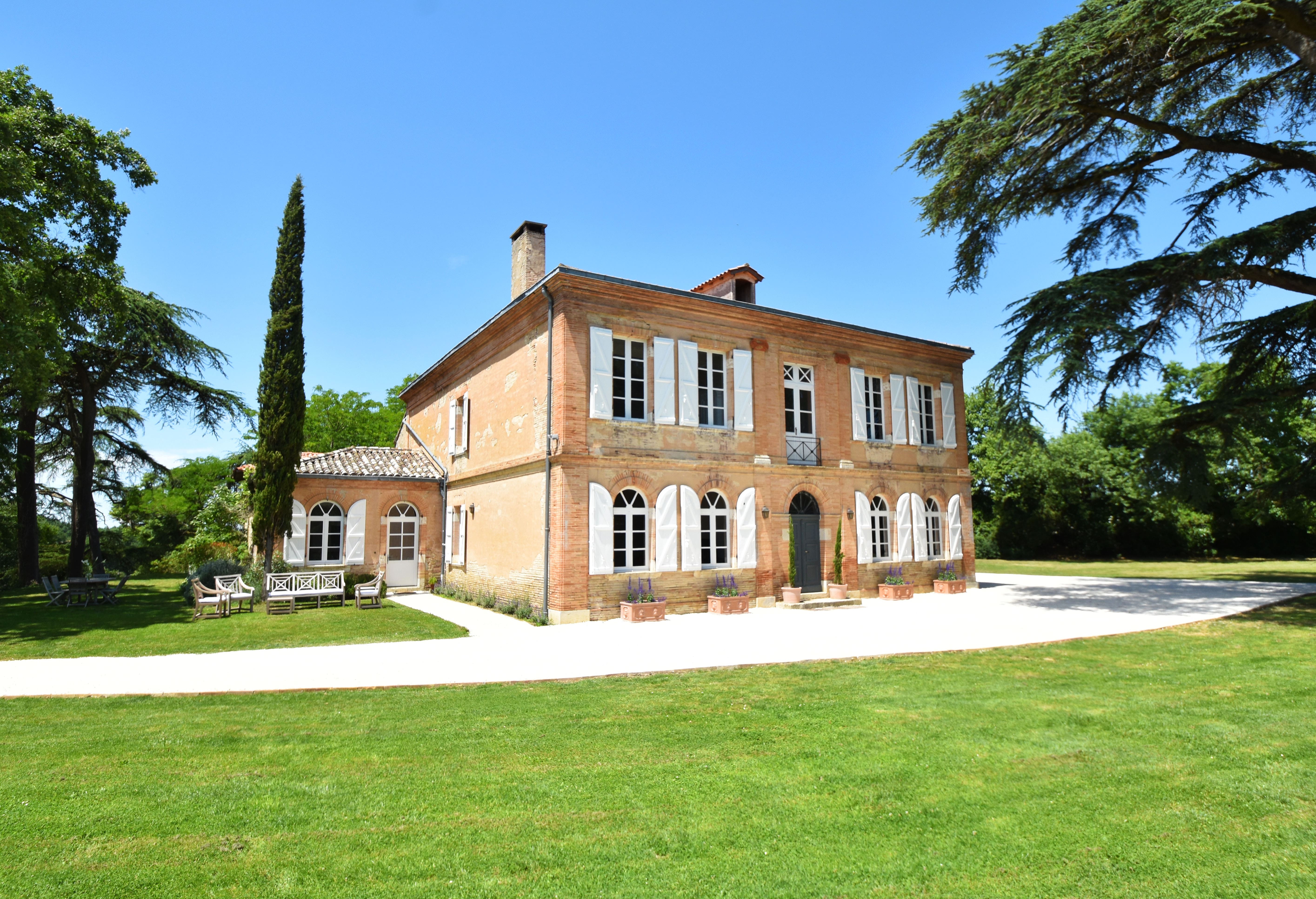 Château Napoleon Beaumont: 7-Bedroom Luxury Chateau with Swimming Pool, Tarn-et-Garonne