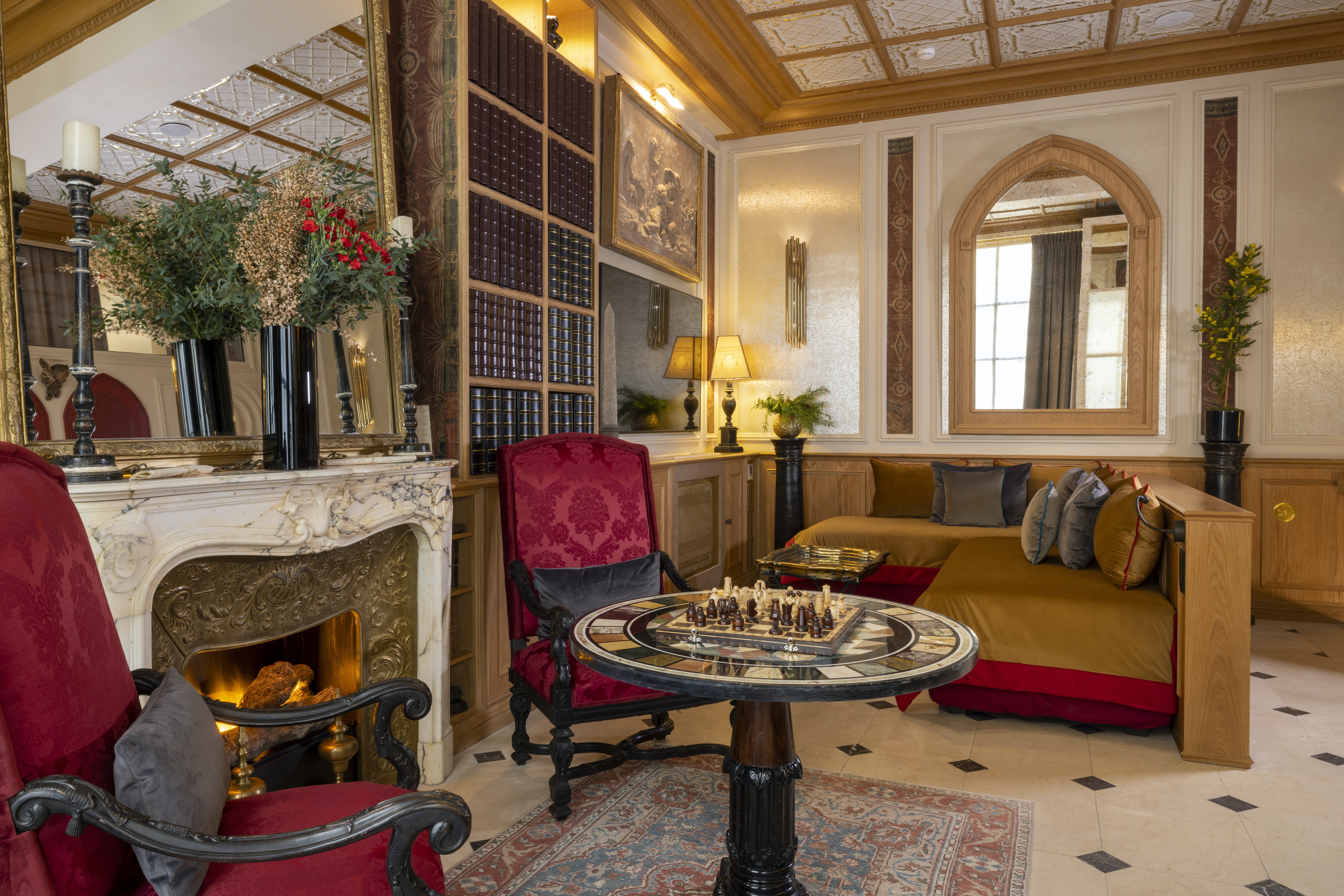 Château Odéon Paris Saint Germain des Prés – Odéon 4: Luxury 3-Bedroom Apartment with Sauna and Pool, Saint Germain des Prés