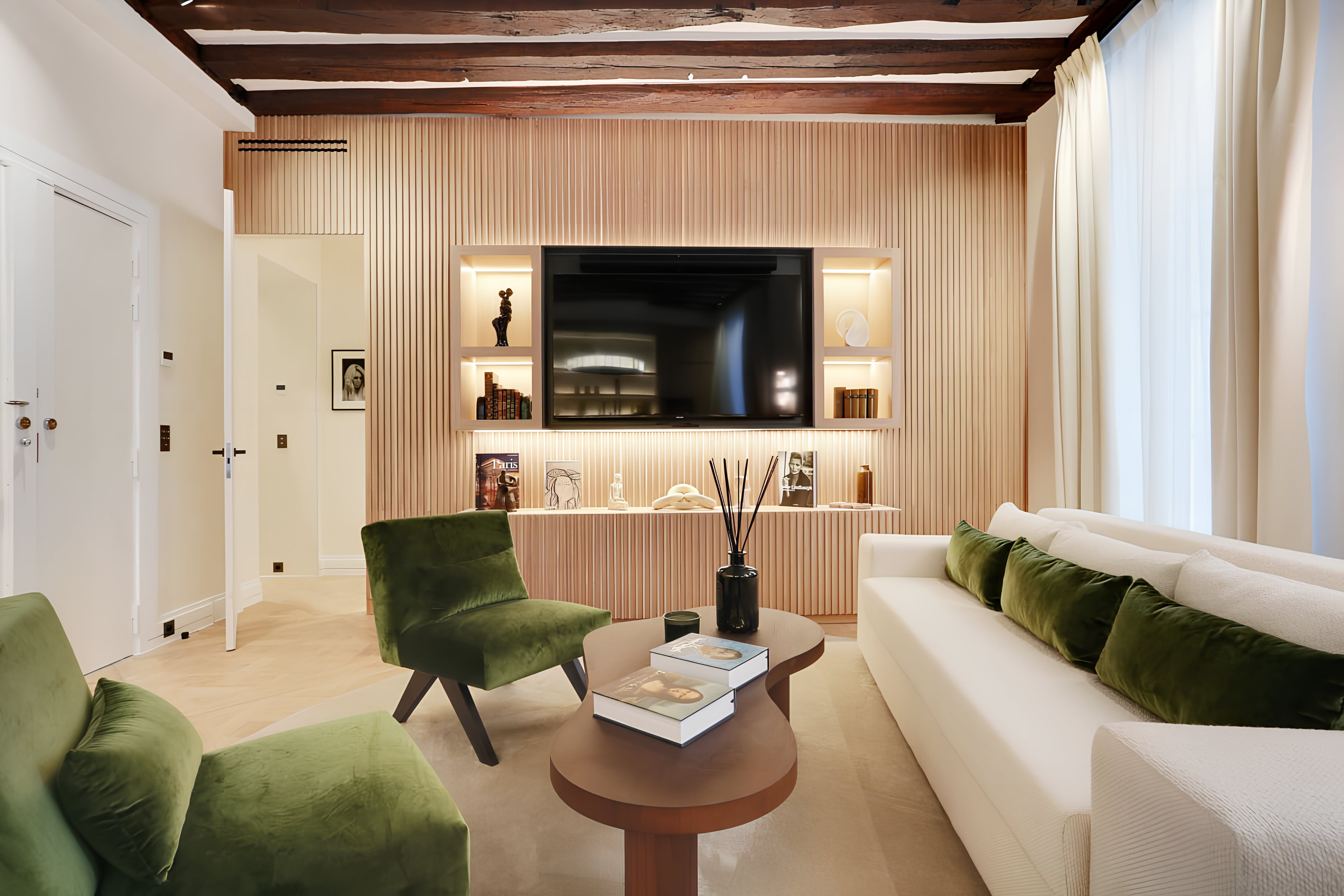 Château Odéon Paris Saint Germain des Prés – Odéon: Elegant 3-Bedroom Luxury Apartment in Saint Germain des Prés, Paris