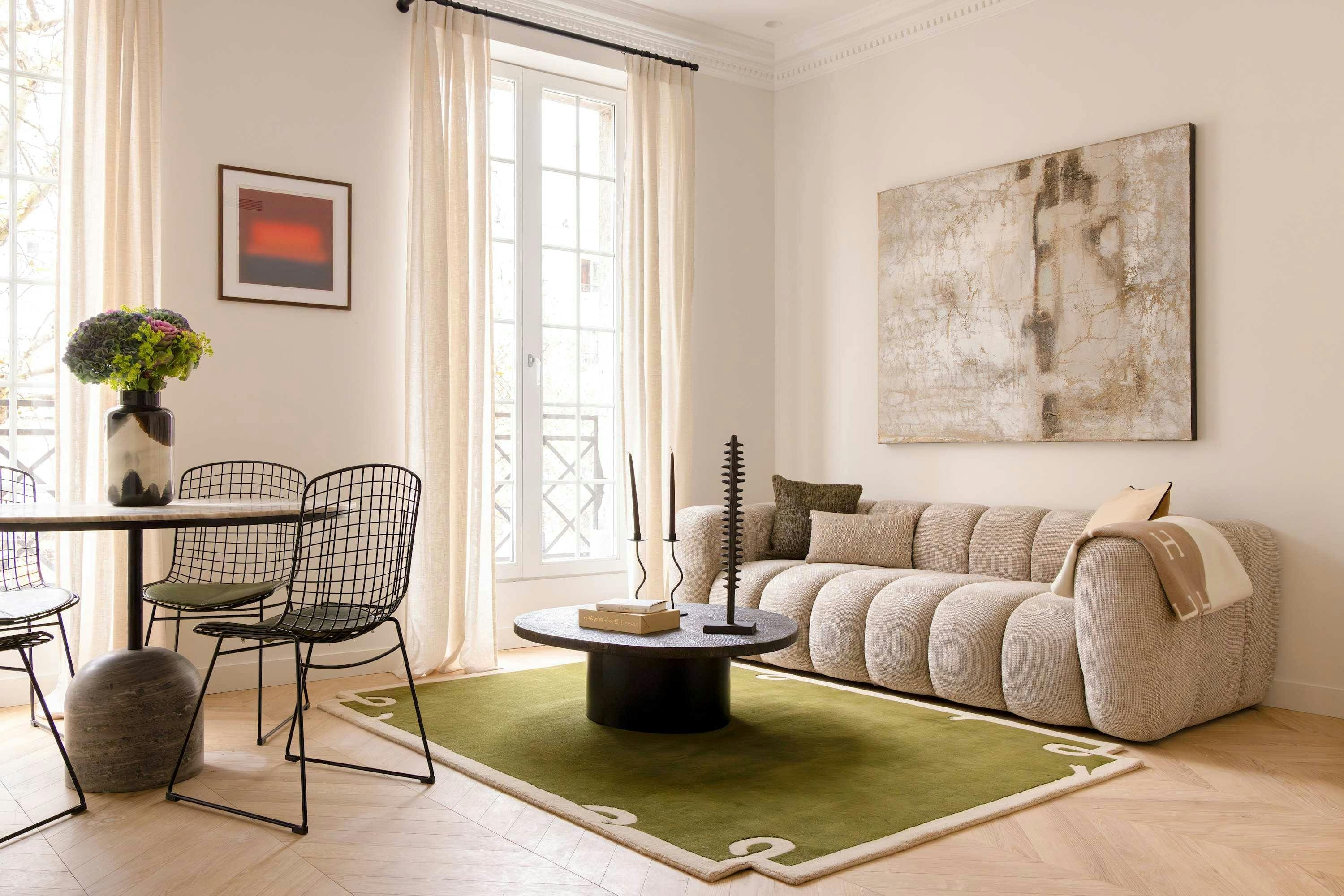 Château Passy Paris Grands Boulevards 2: Luxury 2-Bedroom Apartment with Elegant Interiors, Grands Boulevards, Paris