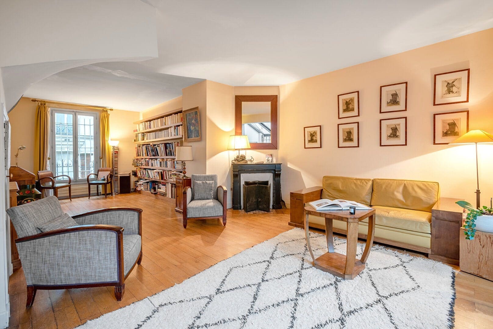 Château Raspail Montparnasse: Charming 3-Bedroom Townhouse with Balcony, Montparnasse