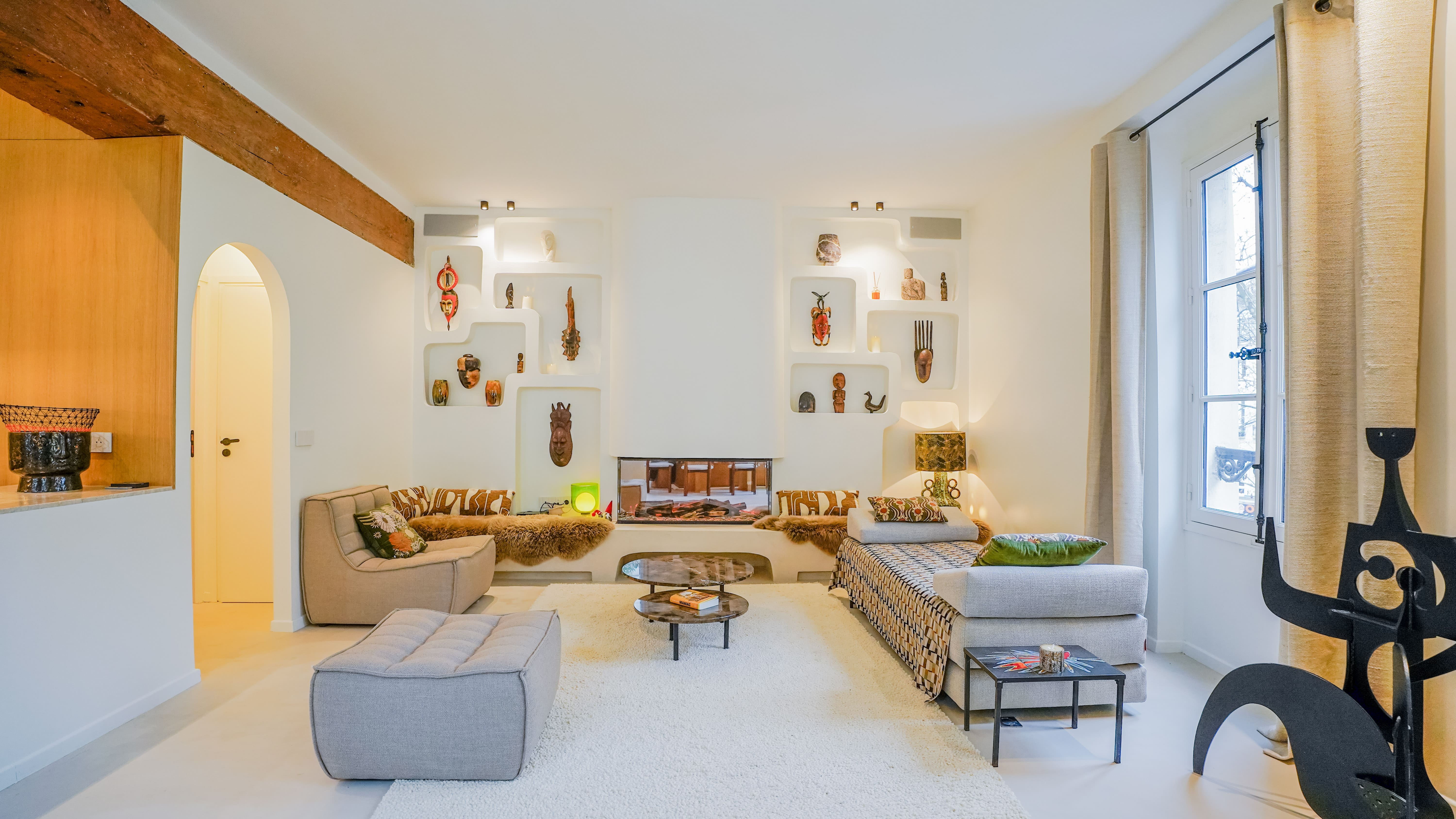 Château Saint-André Paris: Stylish 1-Bedroom Luxury Apartment with Family-Friendly Features, Paris