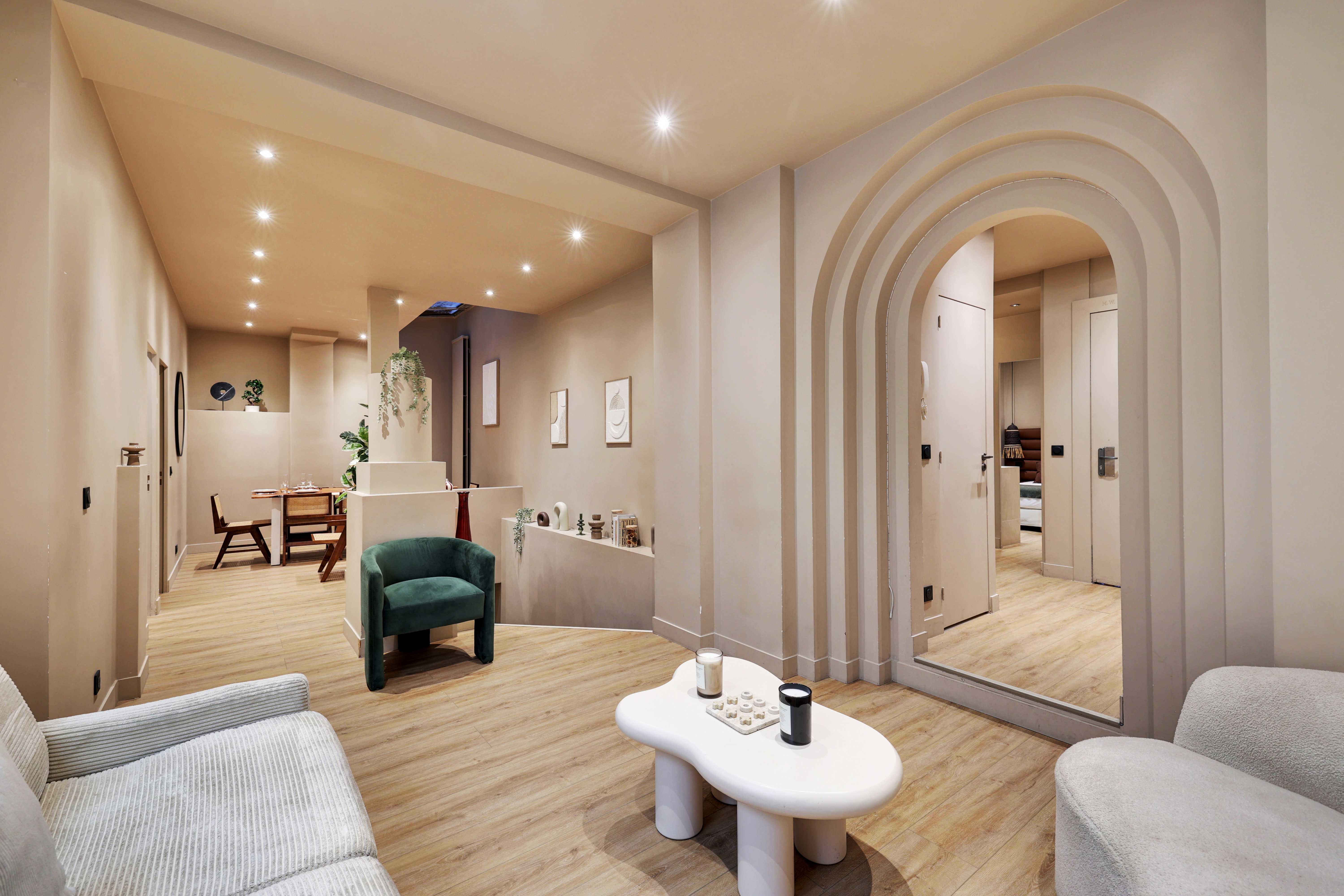 Château Saint-Antoine Marais: Elegant 5-Bedroom Townhouse in Le Marais, Paris