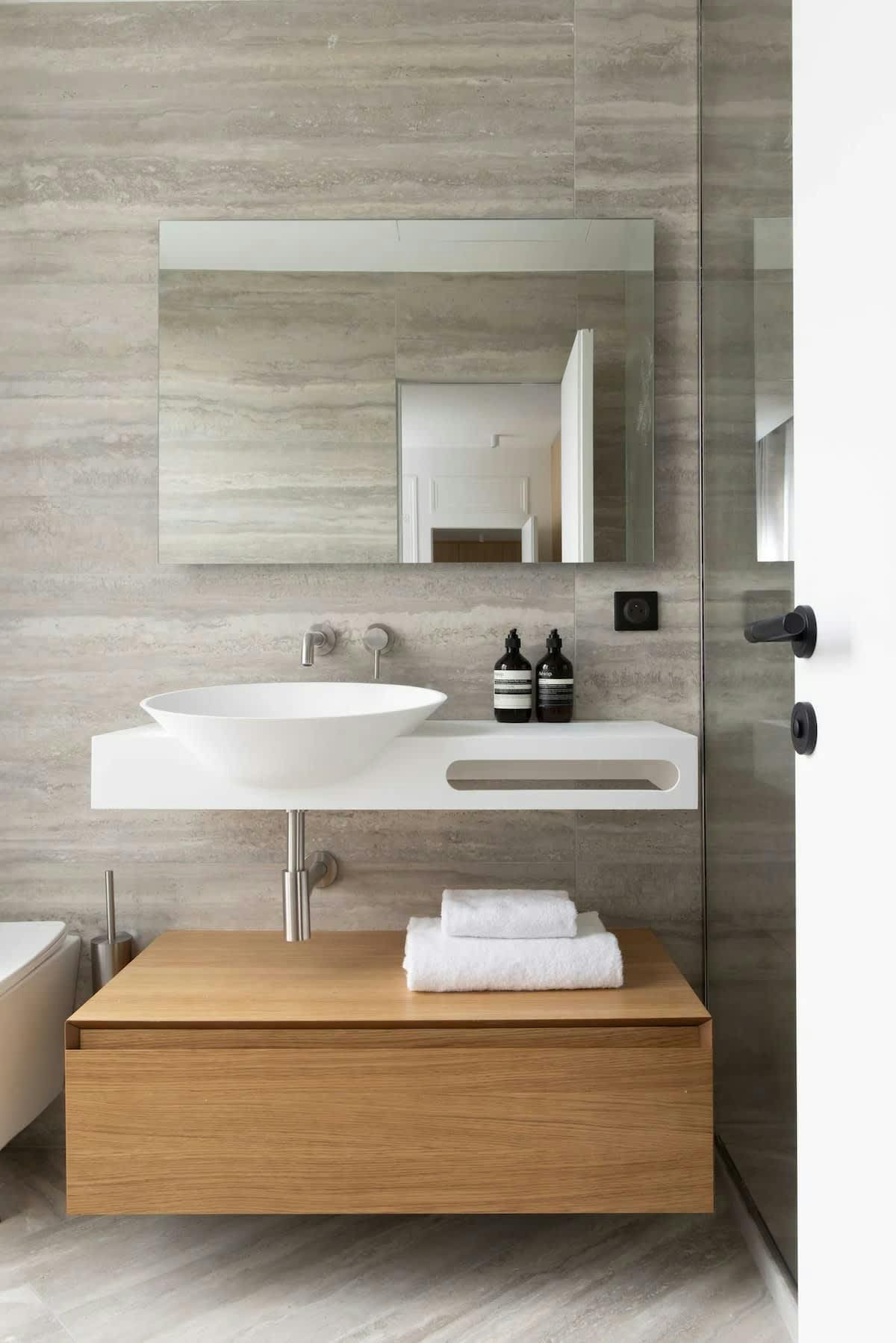 Château Saint-Eustache Montorgueil Montorgueil – Les Halles 5: Elegant 2-Bedroom Apartment with Family-Friendly Amenities, Paris