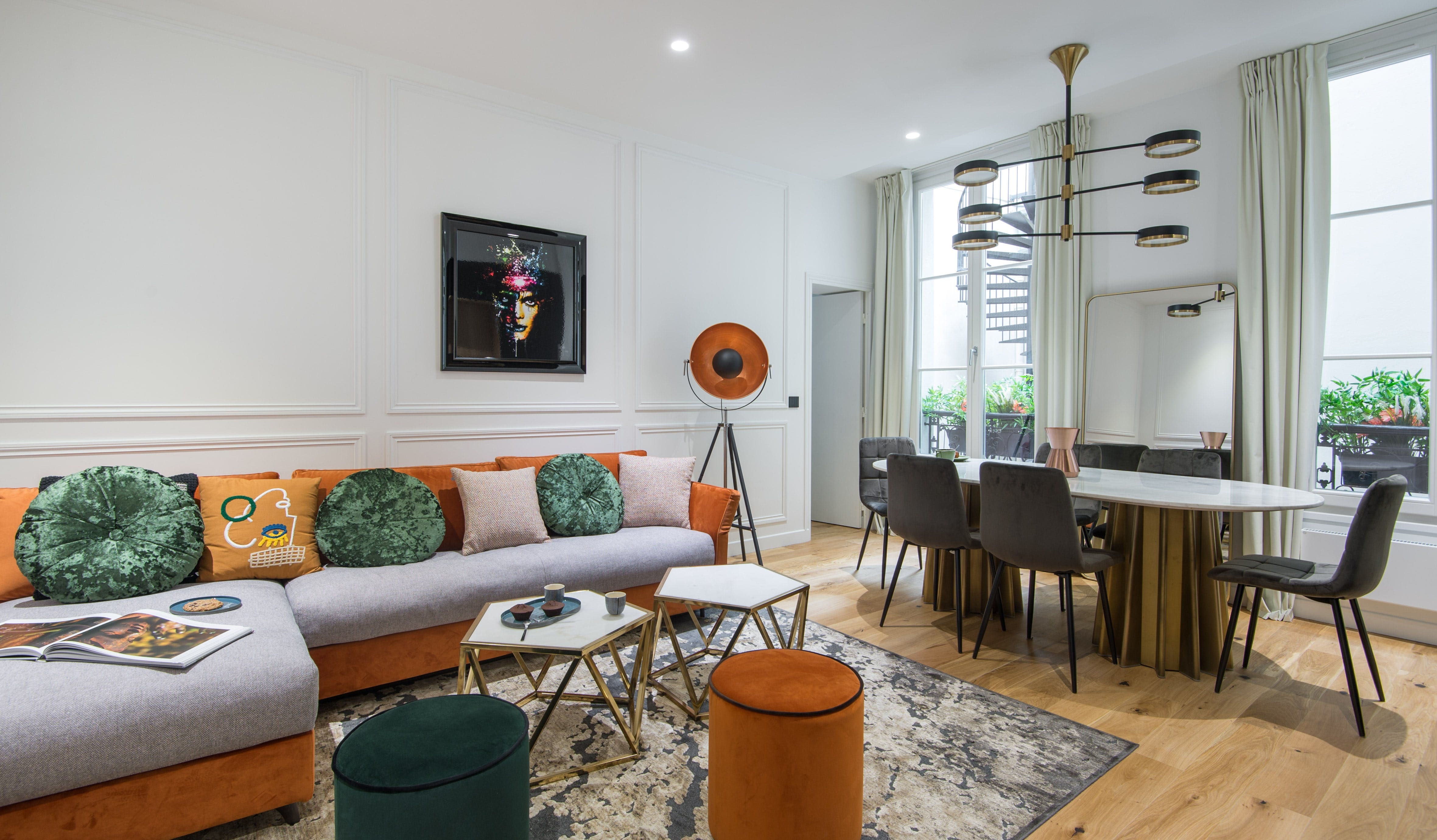 Château Saint-Lazare Paris Opéra – Madeleine – Grands Magasins: Spacious 3-Bedroom Luxury Apartment in Opéra, Paris