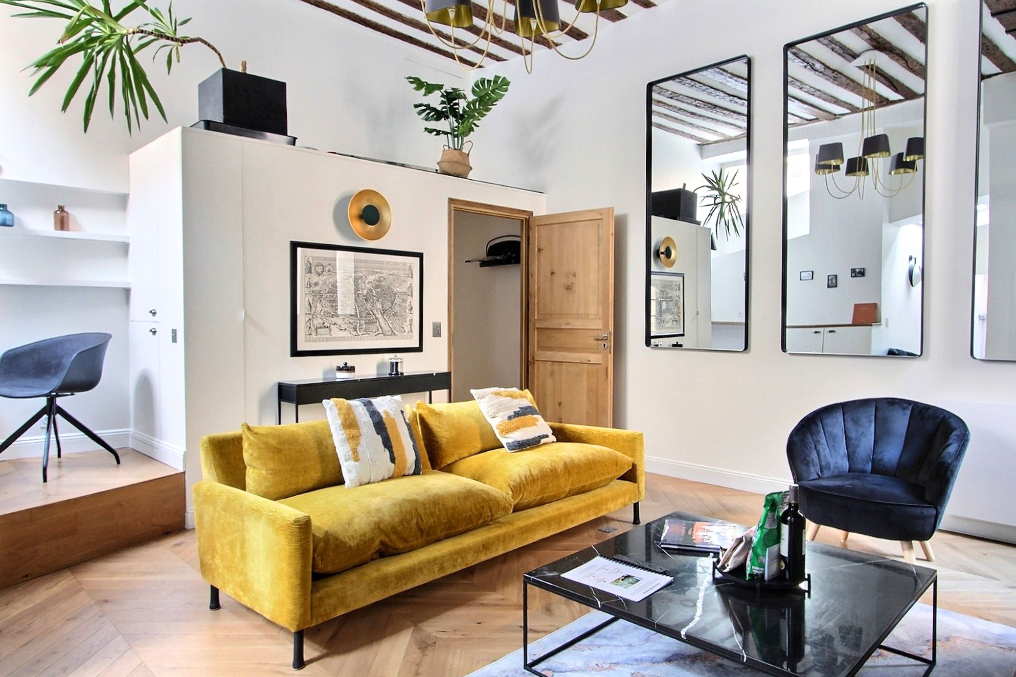 Château Saint-Louis Marais Le Marais 5: Charming 2-Bedroom Luxury Apartment Ideal for Families, Le Marais, Paris