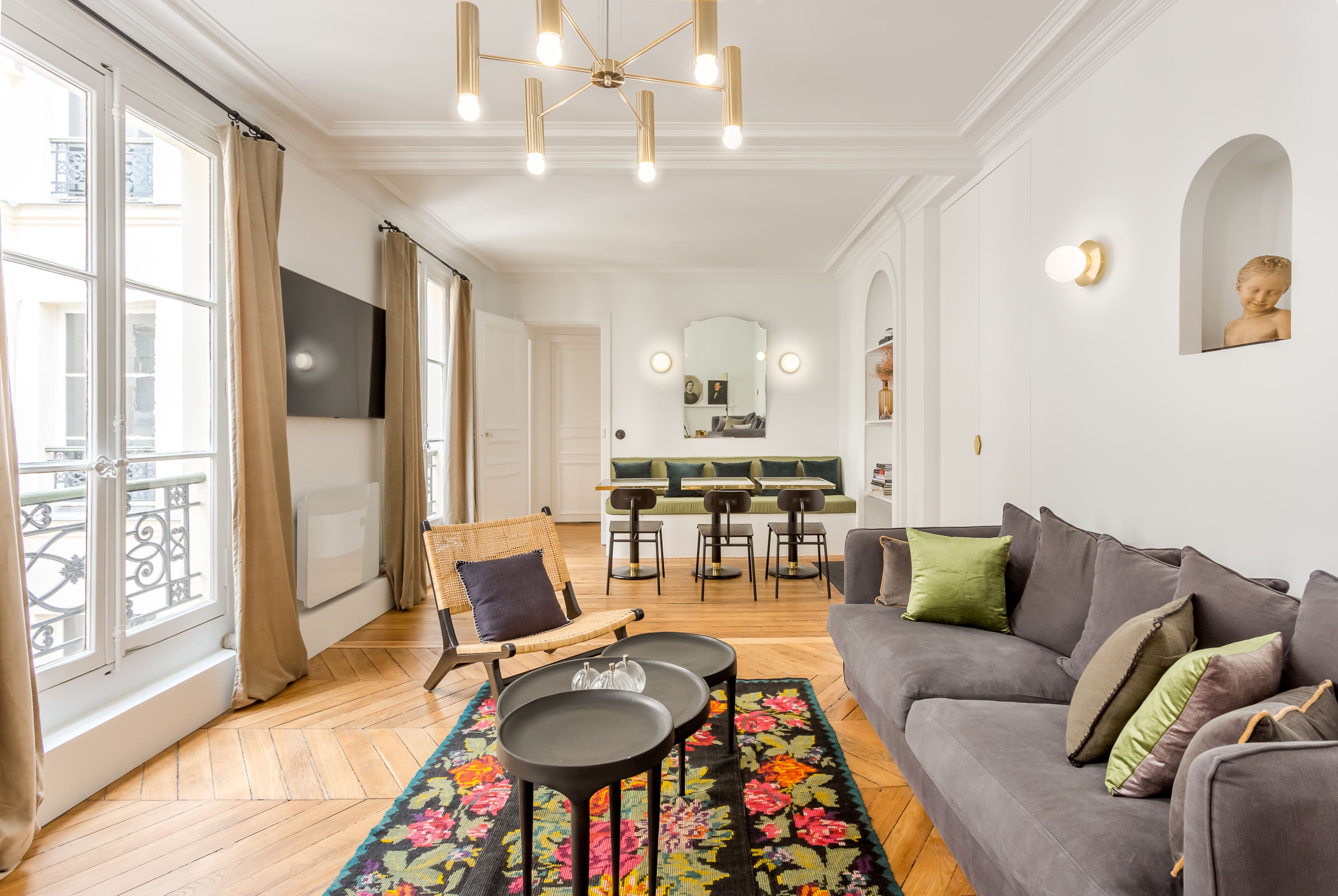 Château Saint-Martin Le Marais: Elegant 2-Bedroom Apartment Ideal for Families, Le Marais, Paris
