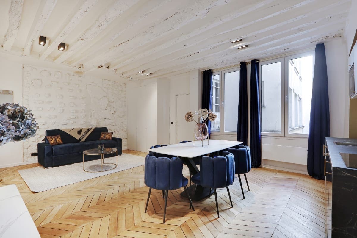 Château Saint-Martin Marais Le Marais 9: Sophisticated 2-Bedroom Luxury Apartment, Le Marais, Paris