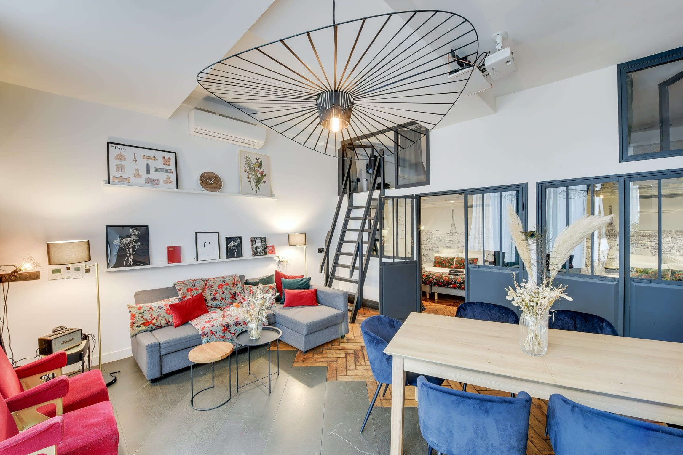 Château Saint-Martin Paris Canal Saint Martin – Oberkampf: Spacious 7-Bedroom Apartment Ideal for Families, Canal Saint Martin