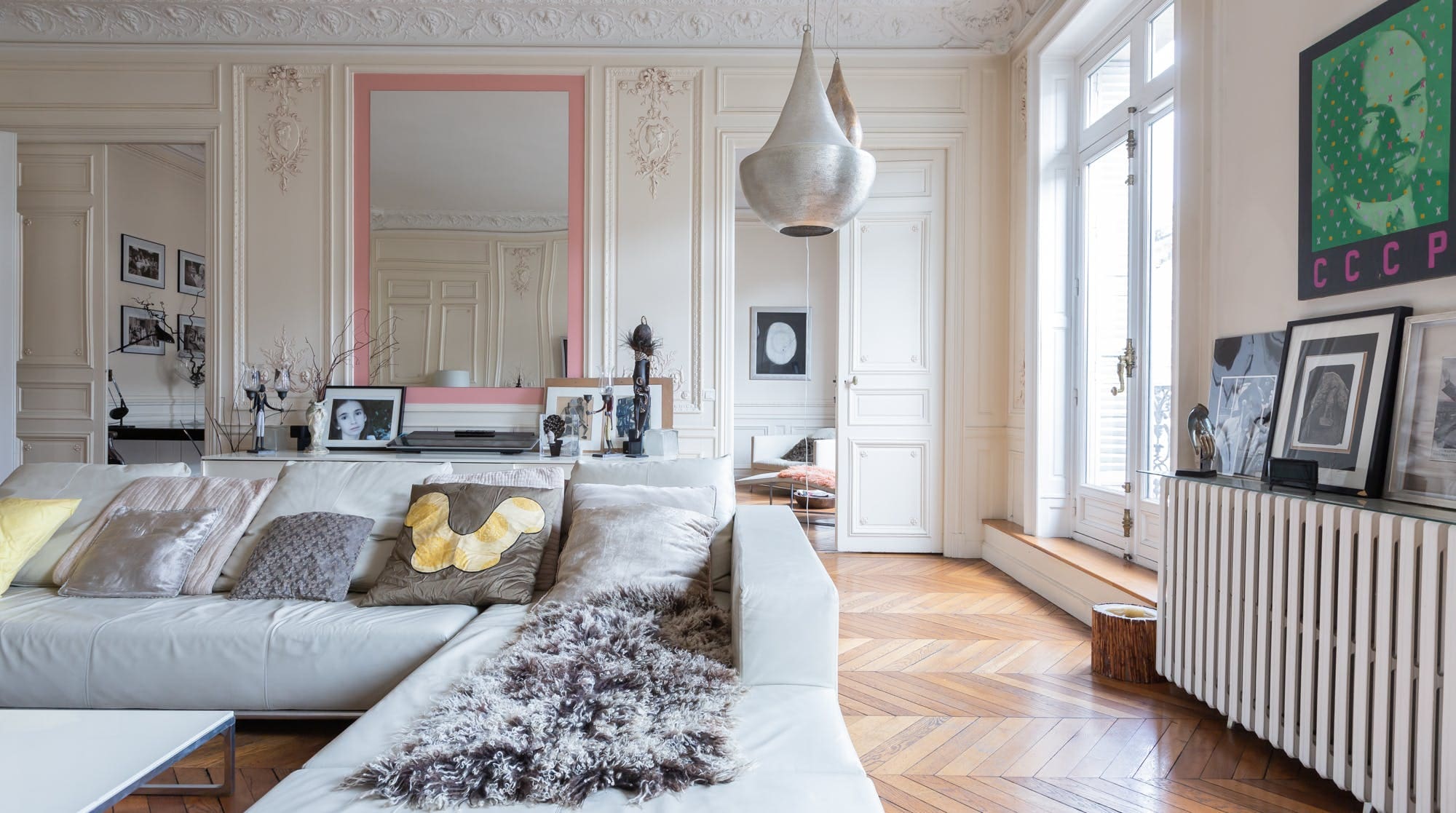 Château Saint-Michel Paris: Luxury 4-Bedroom Apartment with Elegant Interiors, Paris