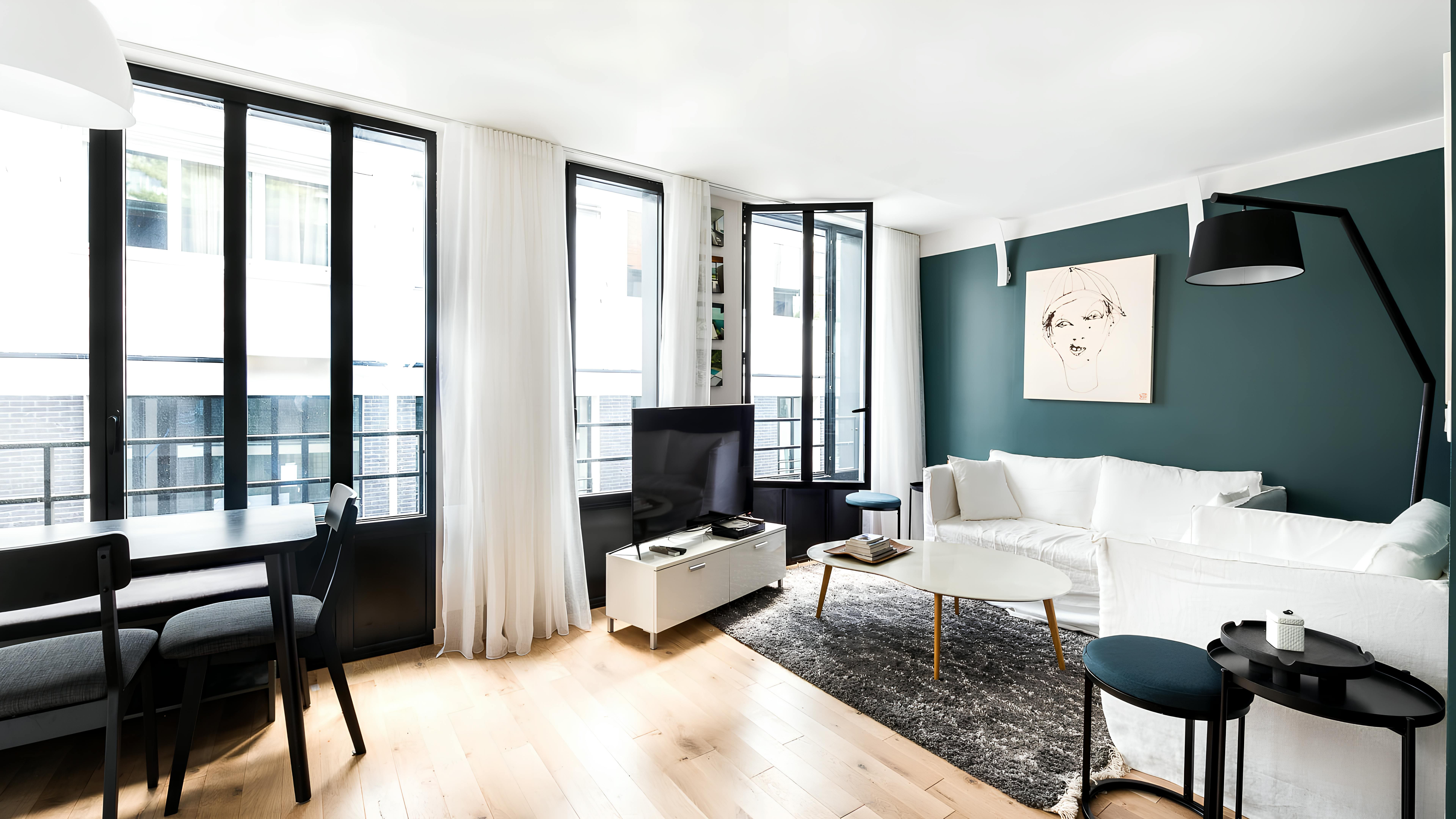 Château Saint-Paul Marais Le Marais 8: Spacious 3-Bedroom Apartment with Family-Friendly Features, Le Marais
