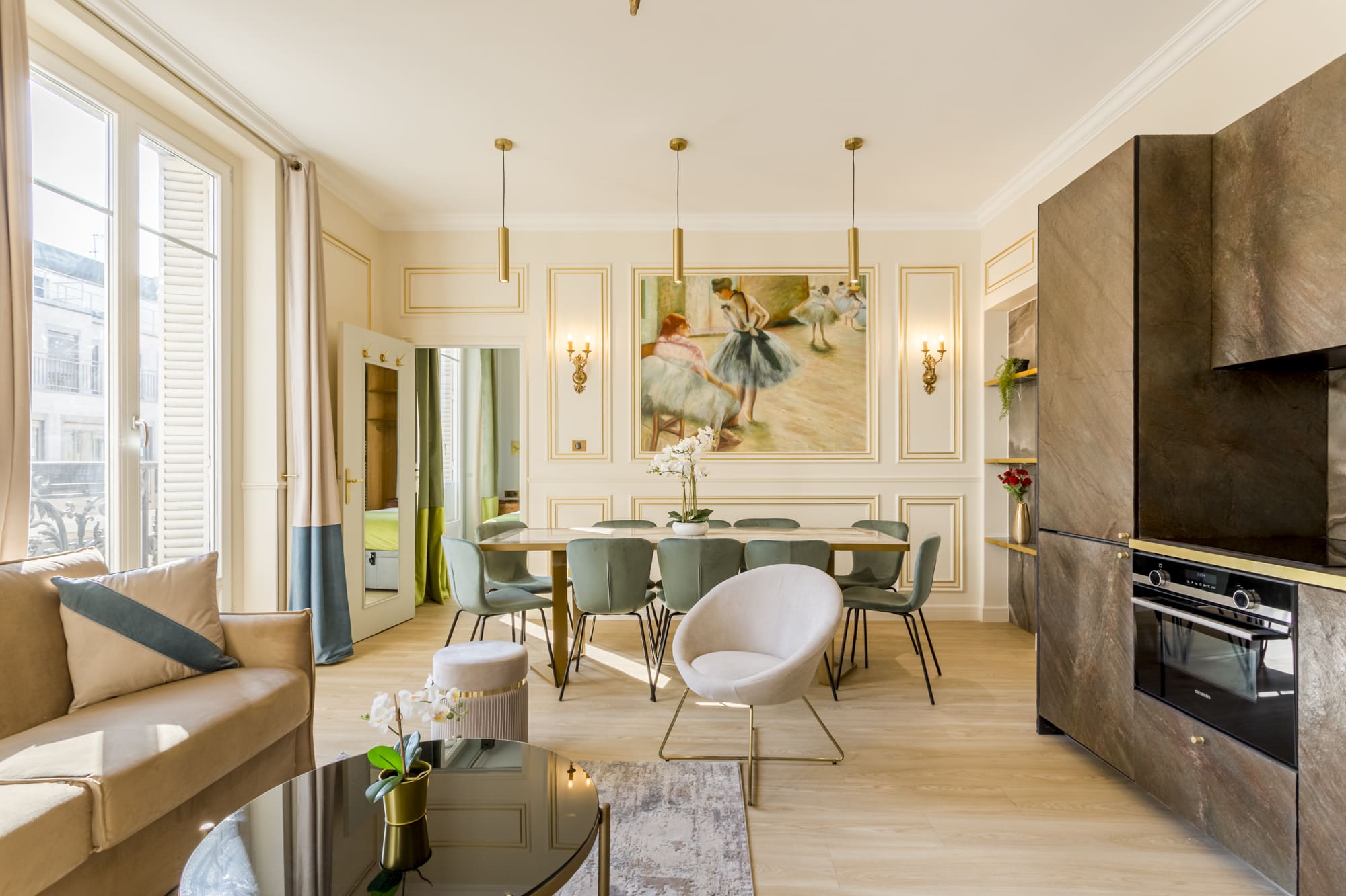 Château Samaritaine Paris: Spacious 4-Bedroom Luxury Apartment for Family Stays, Louvre – Palais Royal