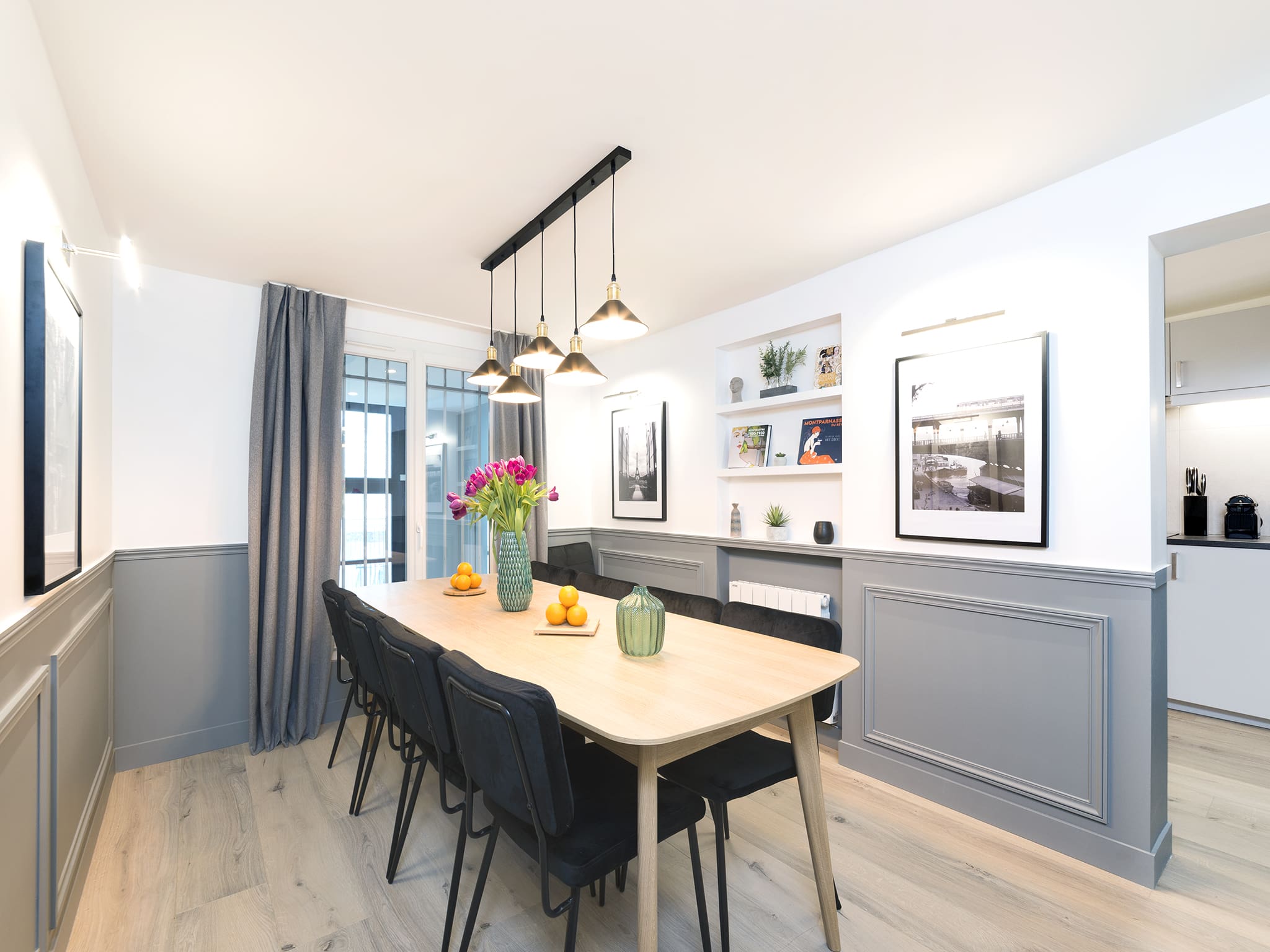 Château Sentier Montorgueil: Spacious 4-Bedroom Luxury Apartment for Families, Paris