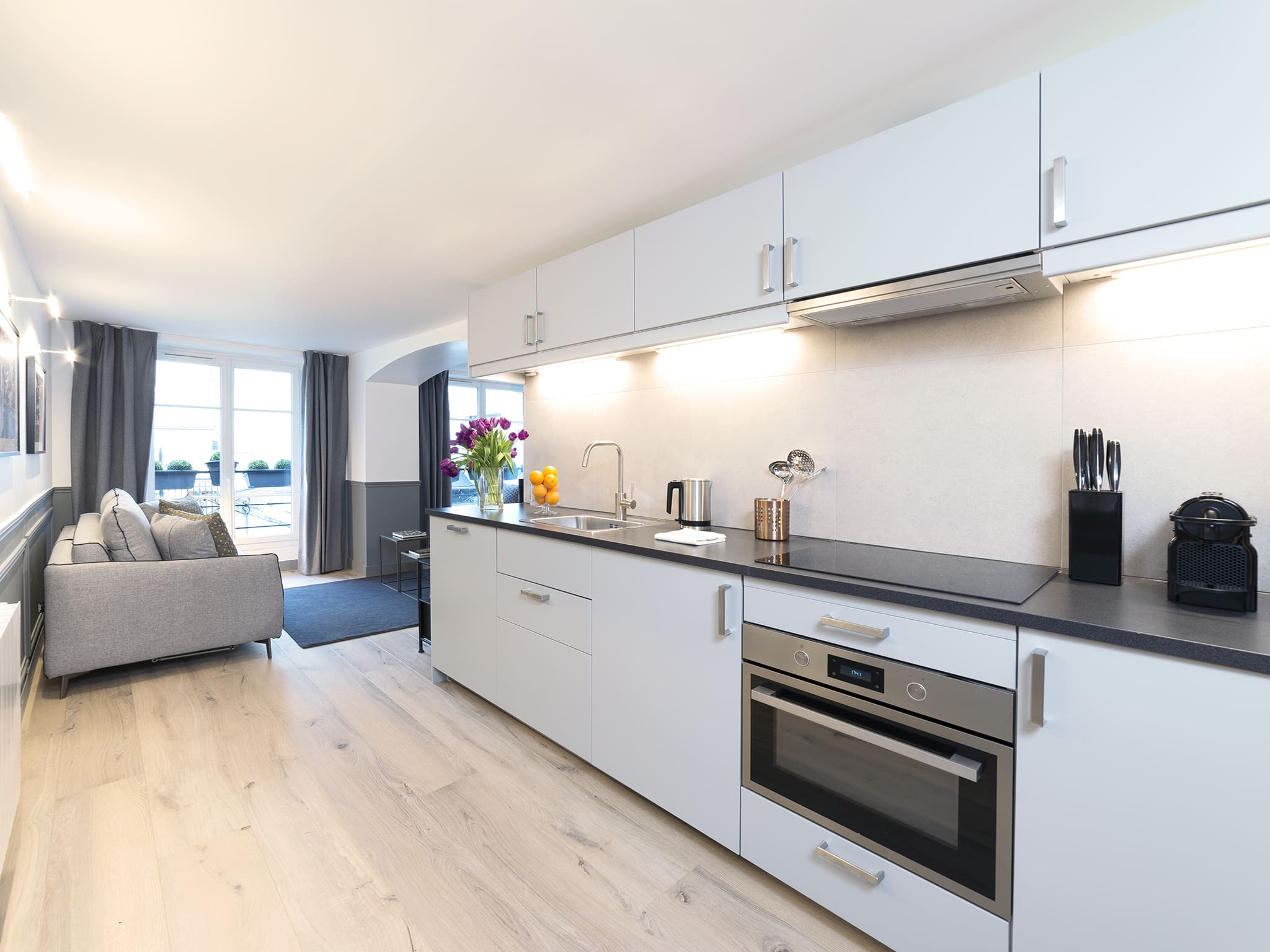 Château Sentier Montorgueil: Spacious 4-Bedroom Luxury Apartment for Families, Paris