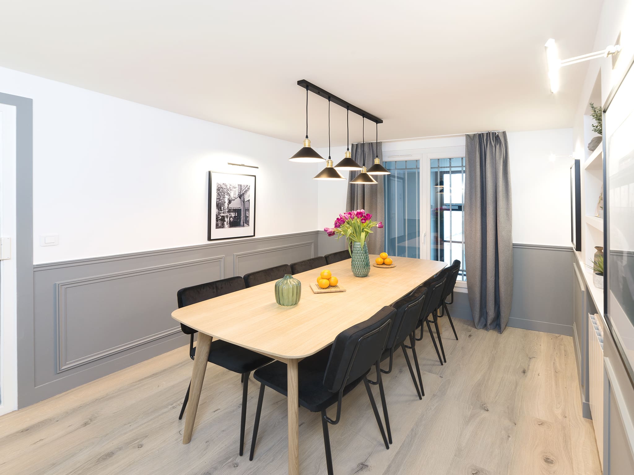 Château Sentier Montorgueil: Spacious 4-Bedroom Luxury Apartment for Families, Paris