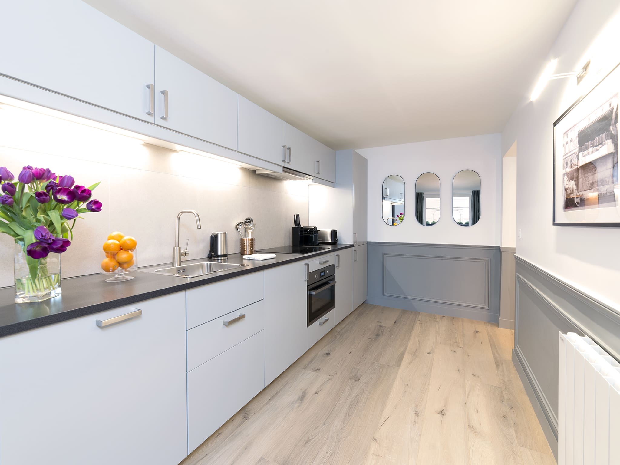 Château Sentier Montorgueil: Spacious 4-Bedroom Luxury Apartment for Families, Paris