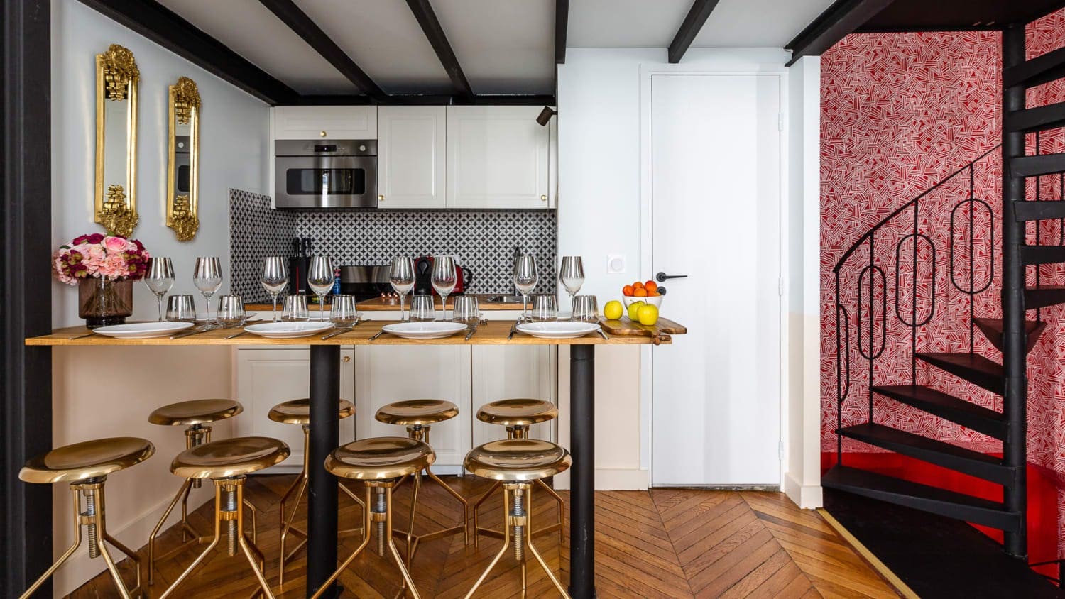 Château Sentier Paris: Elegant 3-Bedroom Apartment with Historic Charm, Montorgueil – Les Halles