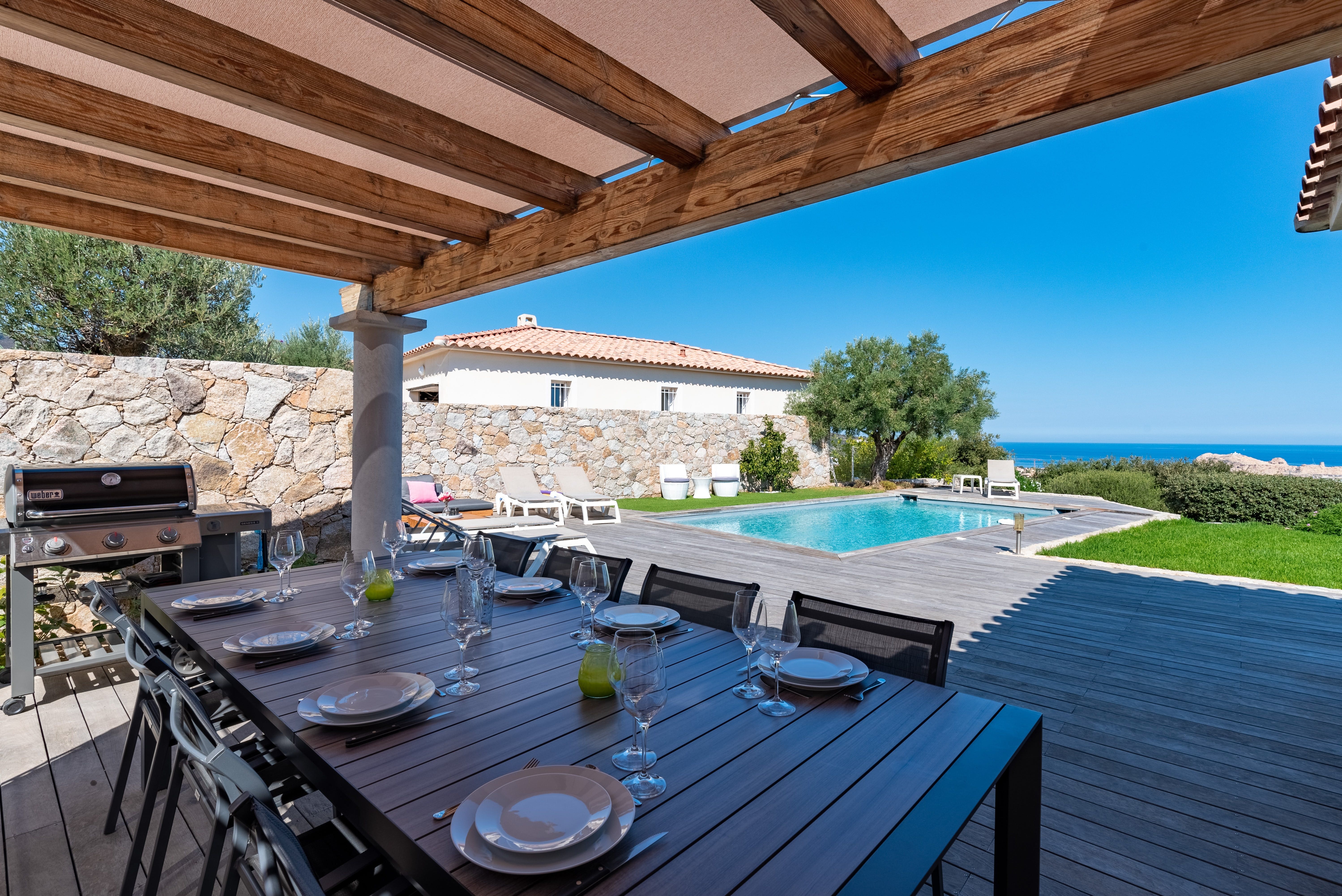 Château Tramuntana Monticello: Luxury 5-Bedroom Apartment with Seaview and Pool, Corsica