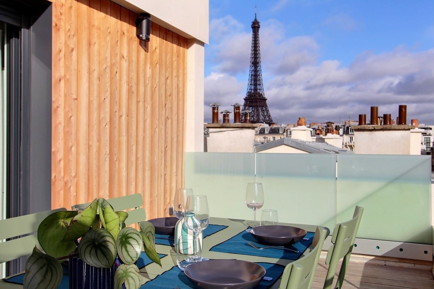 Château Trocadéro Paris Eiffel Tower 3: Elegant 2-Bedroom Apartment with Eiffel Tower Views, Paris