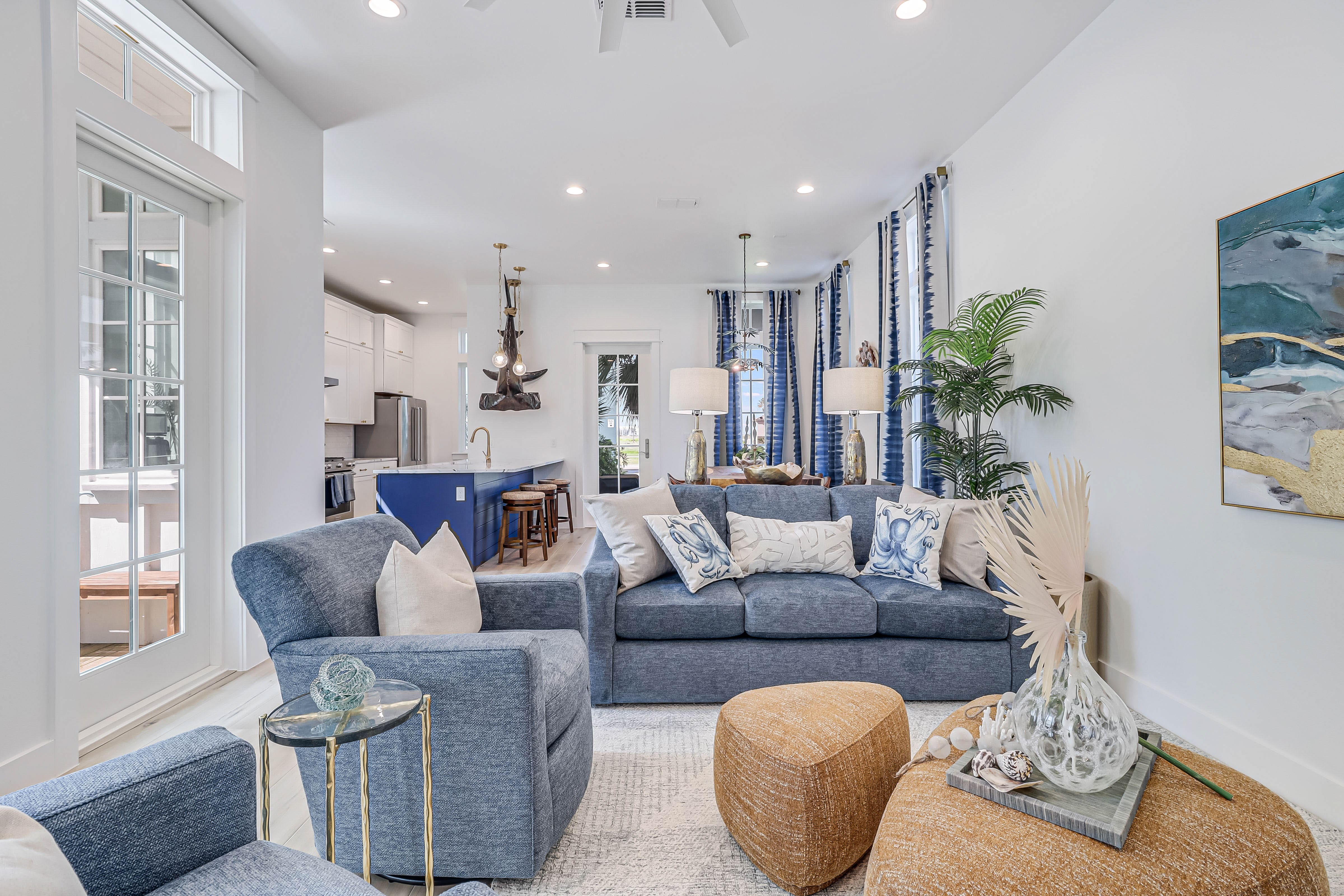 Coastal Haven Villa Austin 2: Beachfront Villa Rental Austin with Pool and Sea Views, Sleeps 8