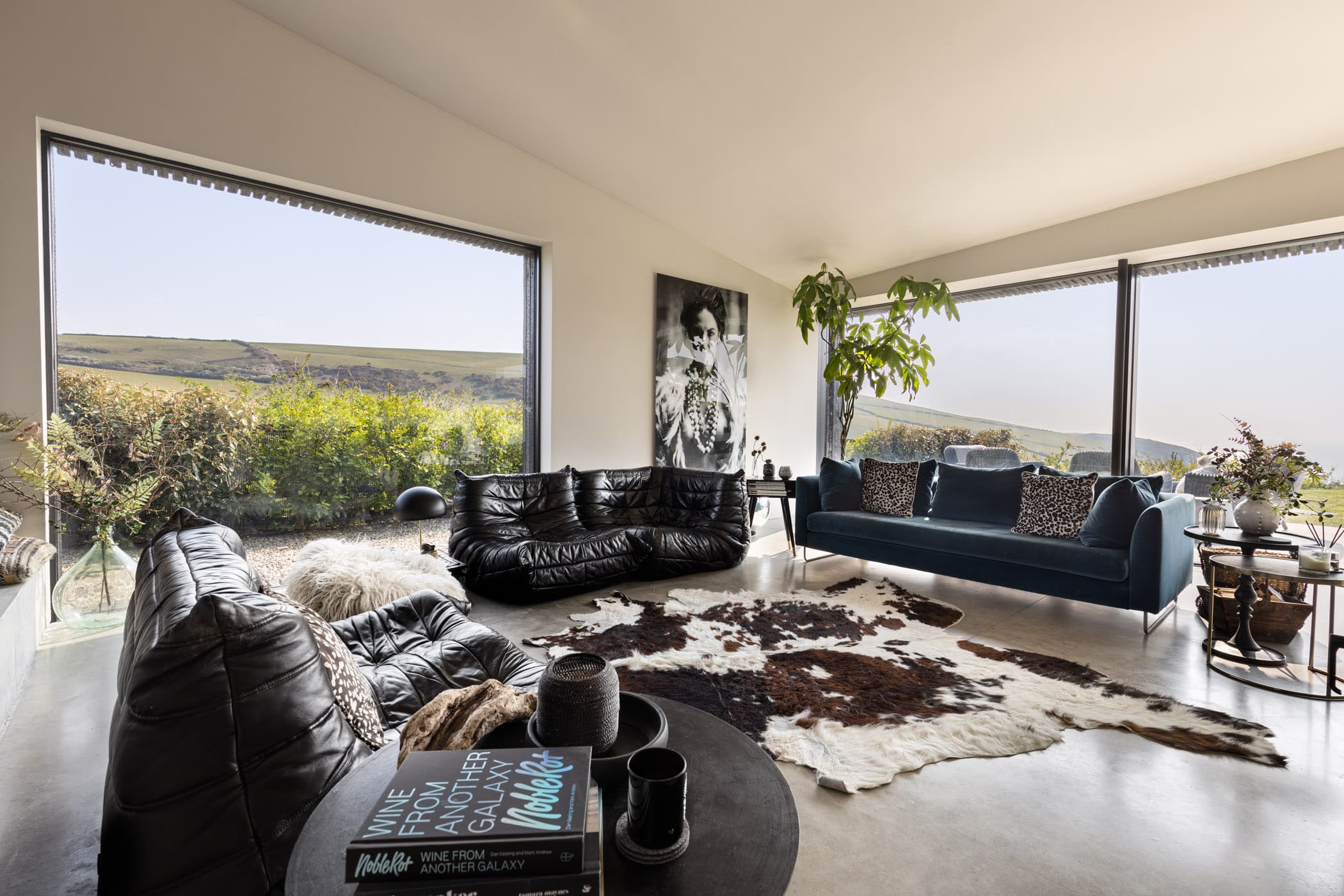 Coastal Heights Villa: Modern 4-Bedroom Villa with Hot Tub and Sea Views, Woolacombe Devon