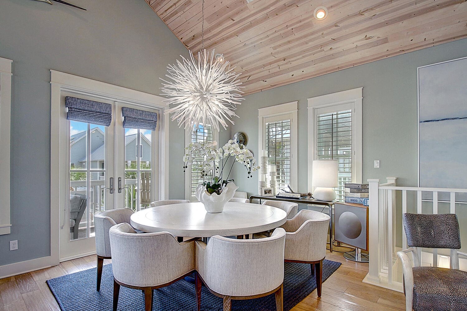 Colby Lake House: Stunning 4-Bedroom Resort Villa Rental Texas with Pool and Lake Views