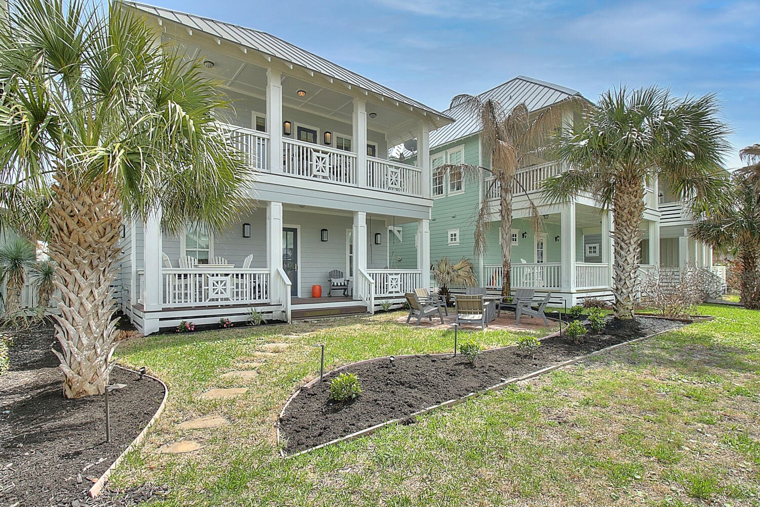 Colby Lake House: Stunning 4-Bedroom Resort Villa Rental Texas with Pool and Lake Views