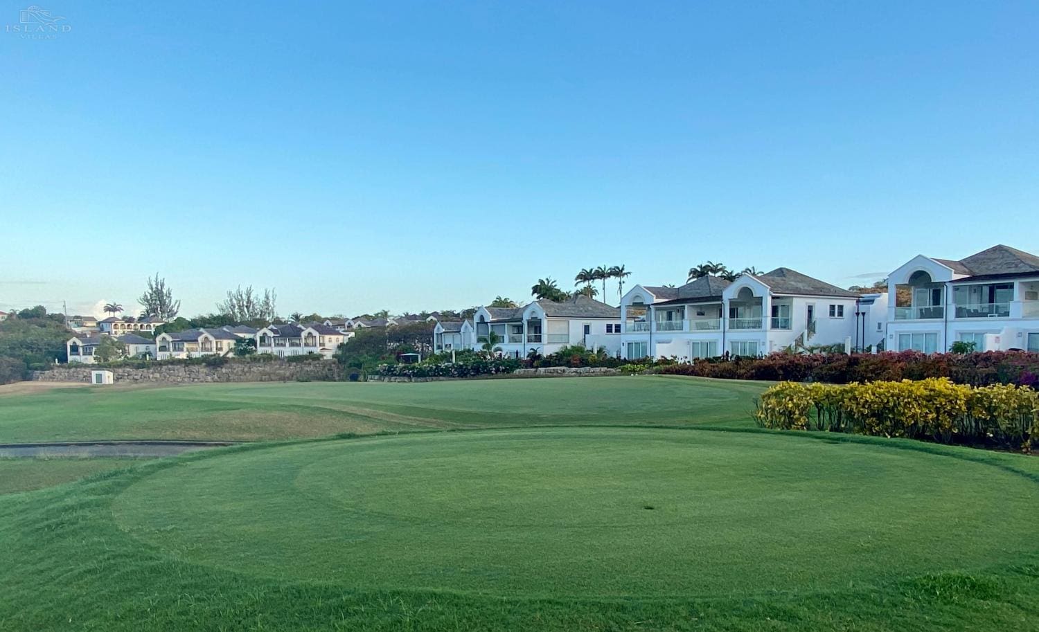 Coral Reef Gardens: Luxury 4-Bedroom Apartment Rental Holetown Barbados with Private Pool and Golf Course Access