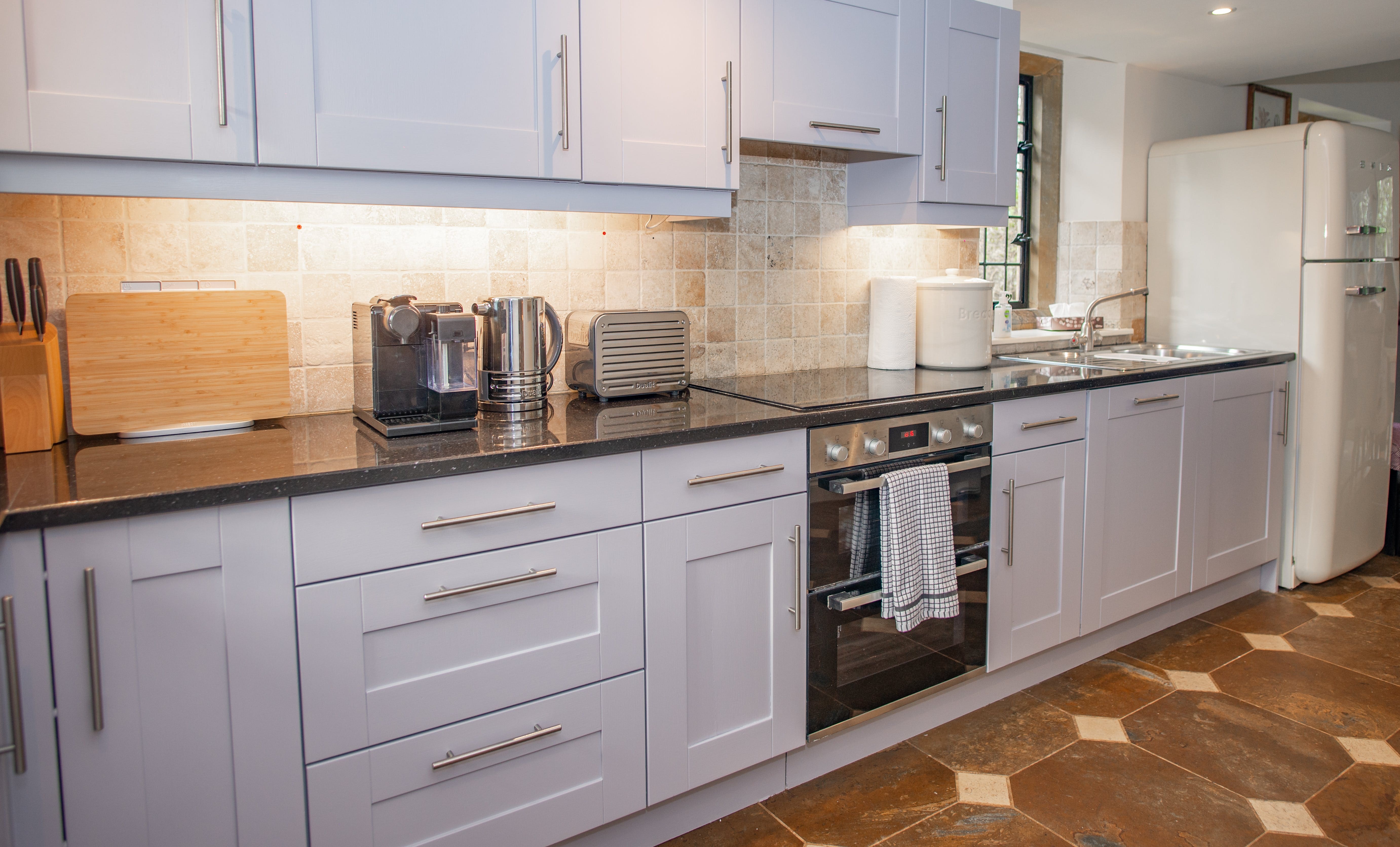 Corte del Cielo: Luxury 3-Bedroom Apartment with Countryside Charm, Chipping Norton