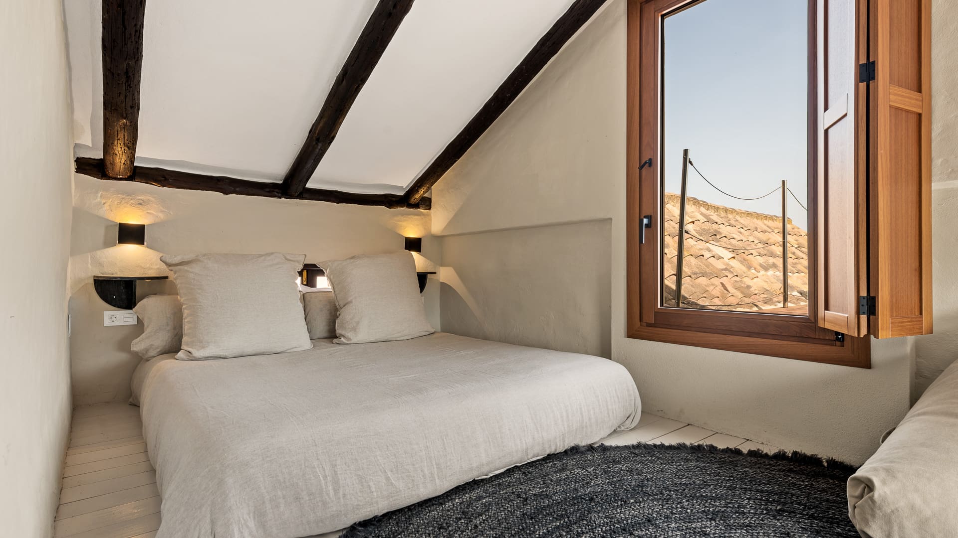 Cortijo Almendro Zahara: Charming 4-Bedroom Cottage with Pool and Sea Views, Andalusia