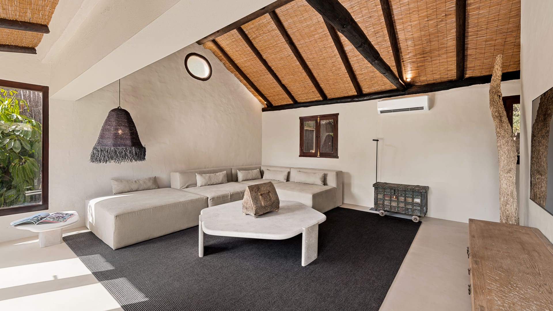 Cortijo Almendro Zahara: Charming 4-Bedroom Cottage with Pool and Sea Views, Andalusia