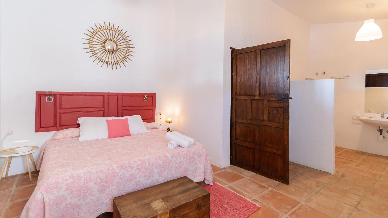 Cortijo Almijara Malaga: Luxury 9-Bedroom Apartment with Private Pool, Malaga