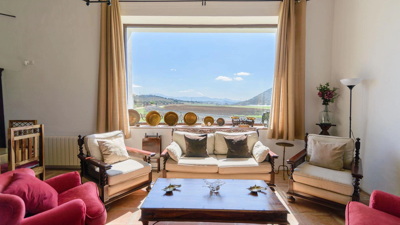 Cortijo Almijara Malaga: Luxury 9-Bedroom Apartment with Private Pool, Malaga