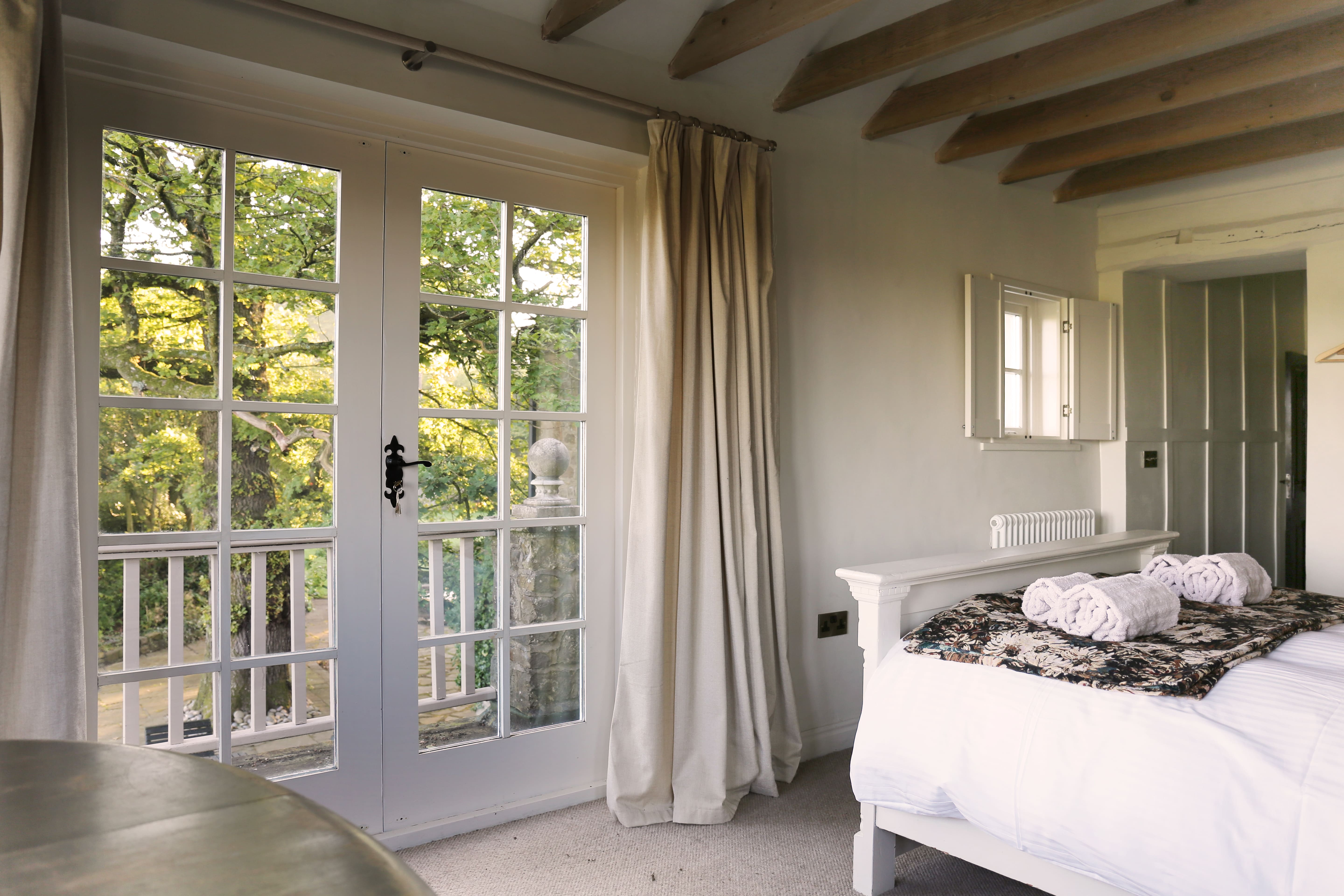 Cottage at Pendle Hill: Spacious 6-Bedroom House with Scenic Countryside Views, Clitheroe