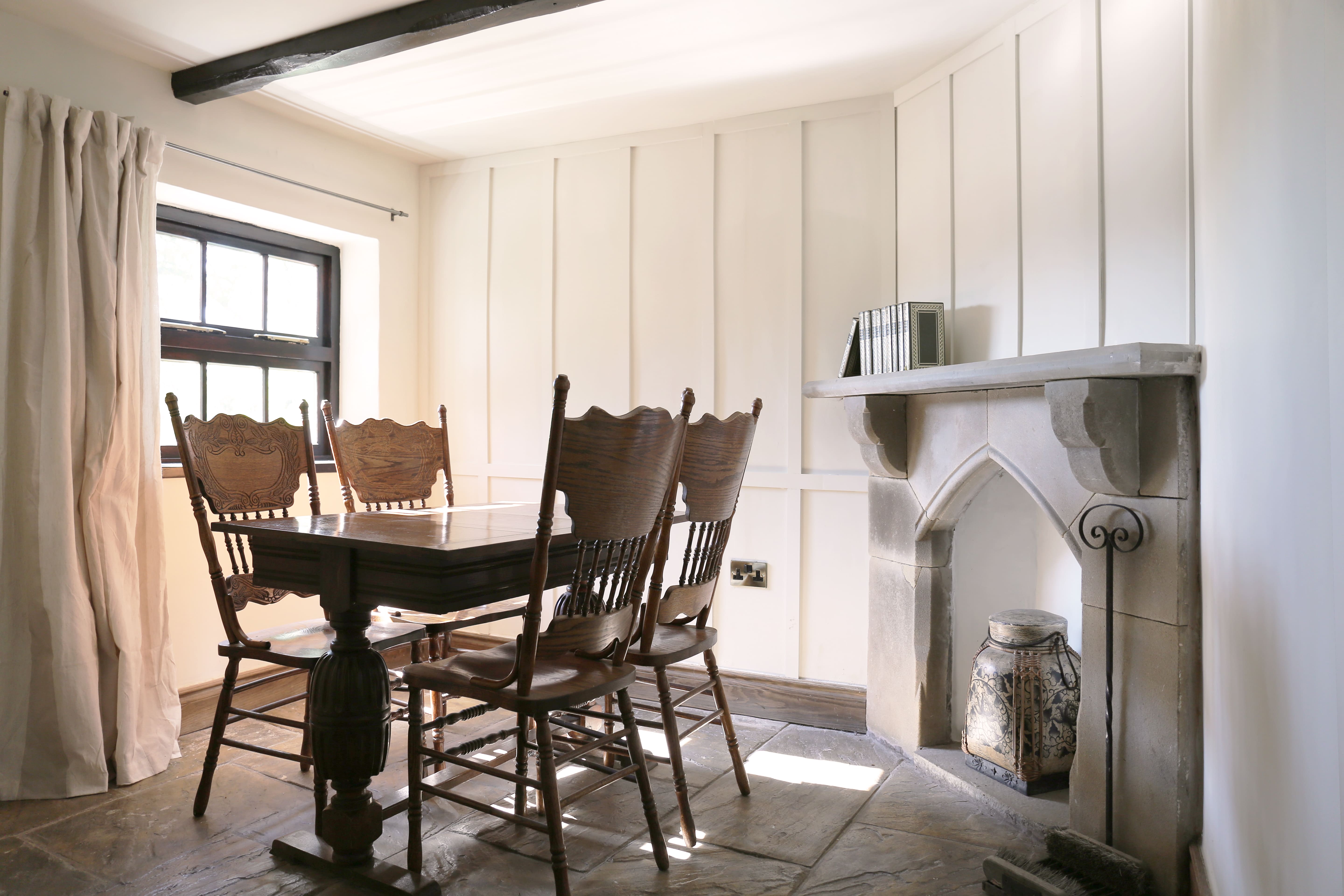 Cottage at Pendle Hill: Spacious 6-Bedroom House with Scenic Countryside Views, Clitheroe
