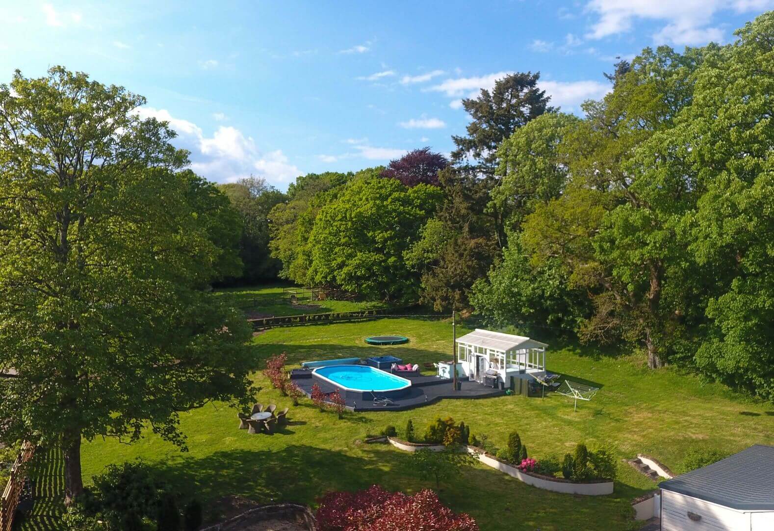 Cottage de la Forêt: Luxury 6-Bedroom Cottage with Hot Tub and Tennis Court, The New Forest