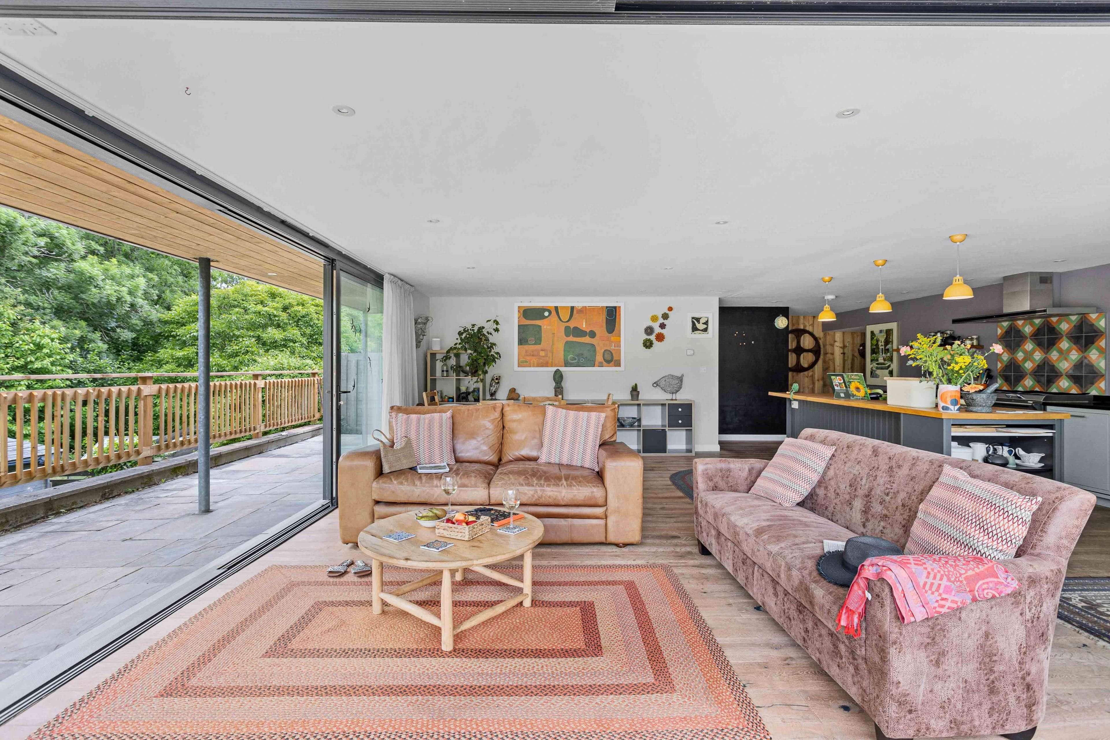 Cottage Erme Dartmouth: Luxury 4-Bedroom Cottage with Garden and Beach Nearby, Dartmouth