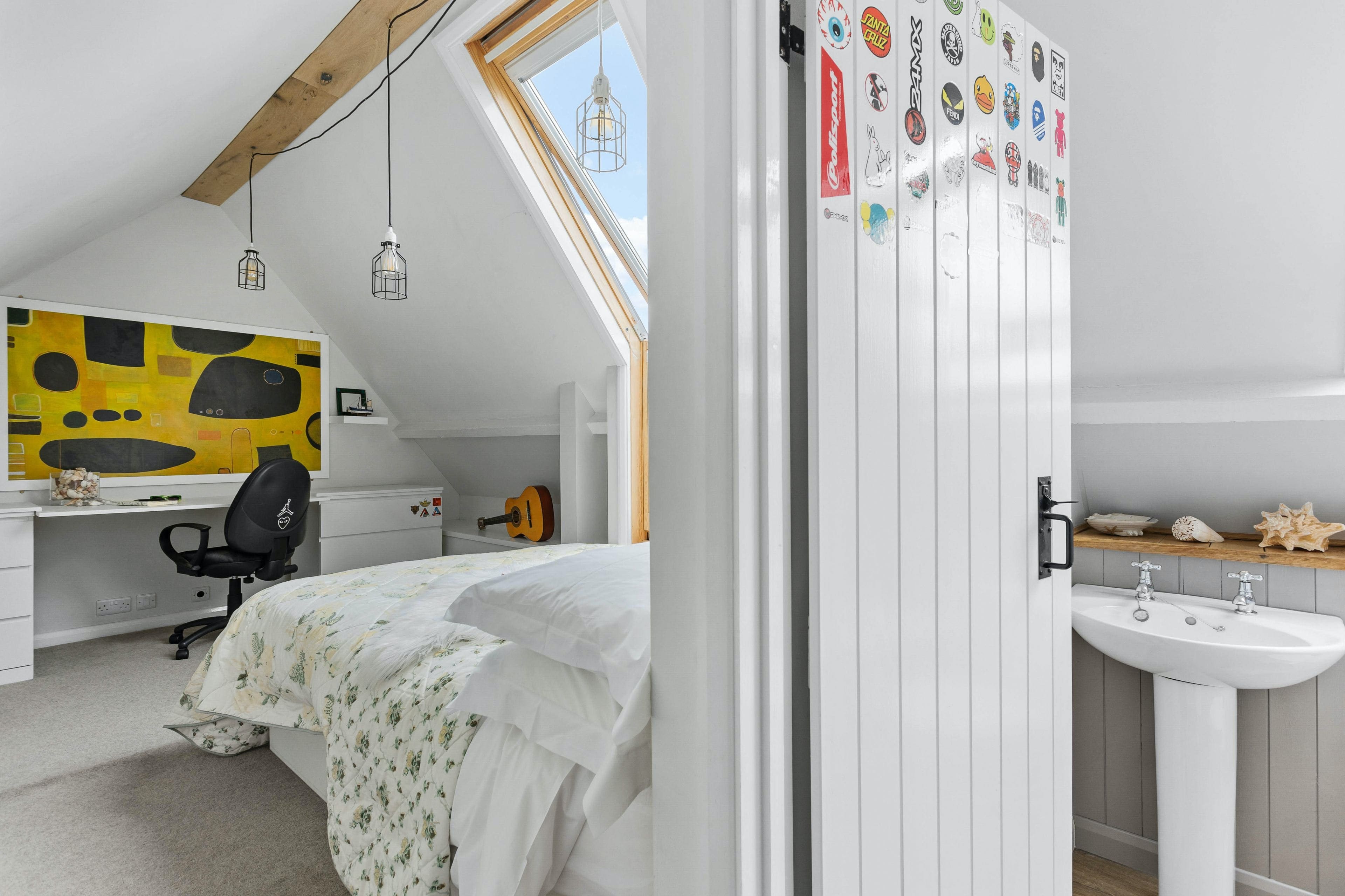 Cottage Erme Dartmouth: Luxury 4-Bedroom Cottage with Garden and Beach Nearby, Dartmouth