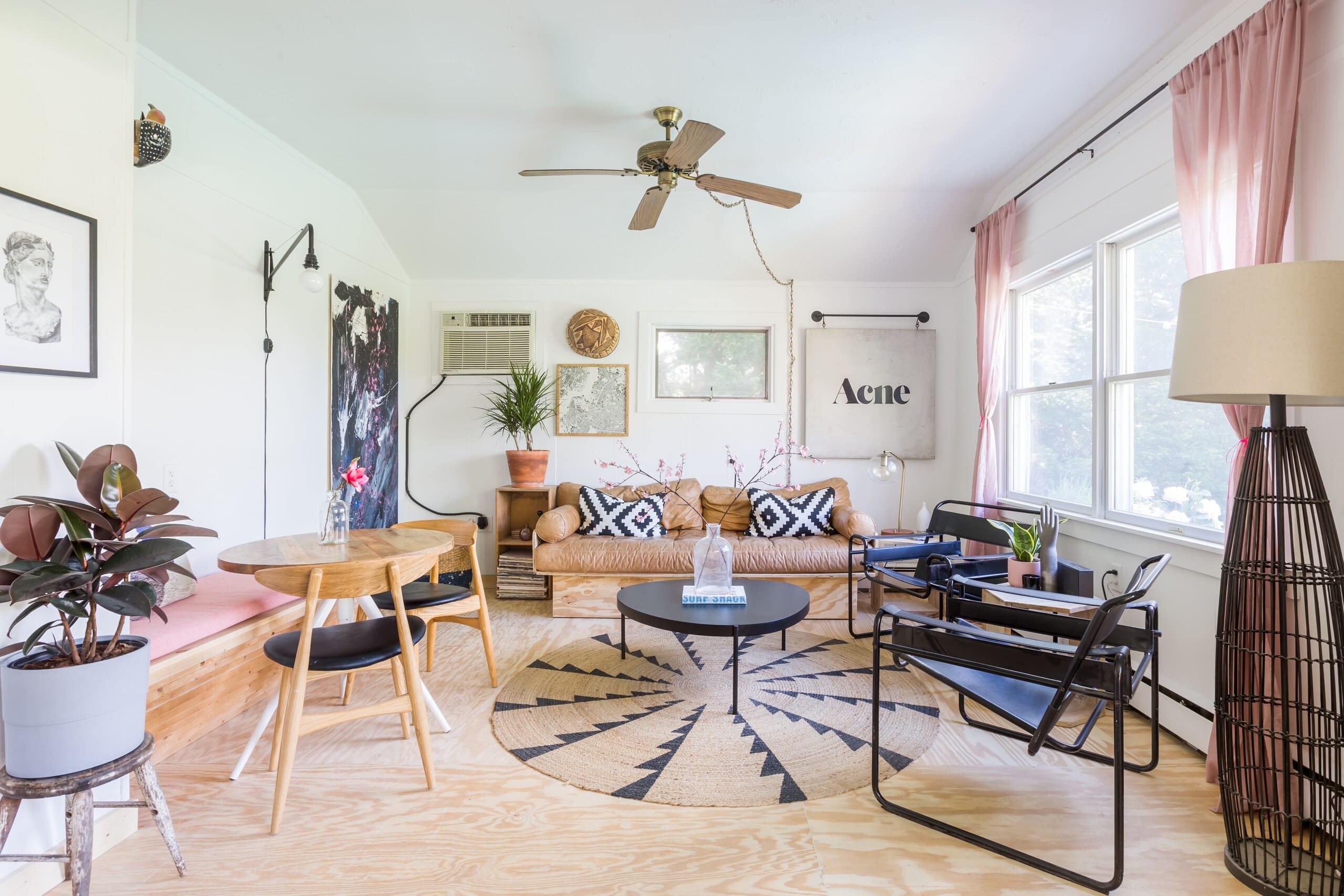 Cottage Hither Montauk: Charming 2-Bedroom Holiday Cottage with Sea Views, Montauk