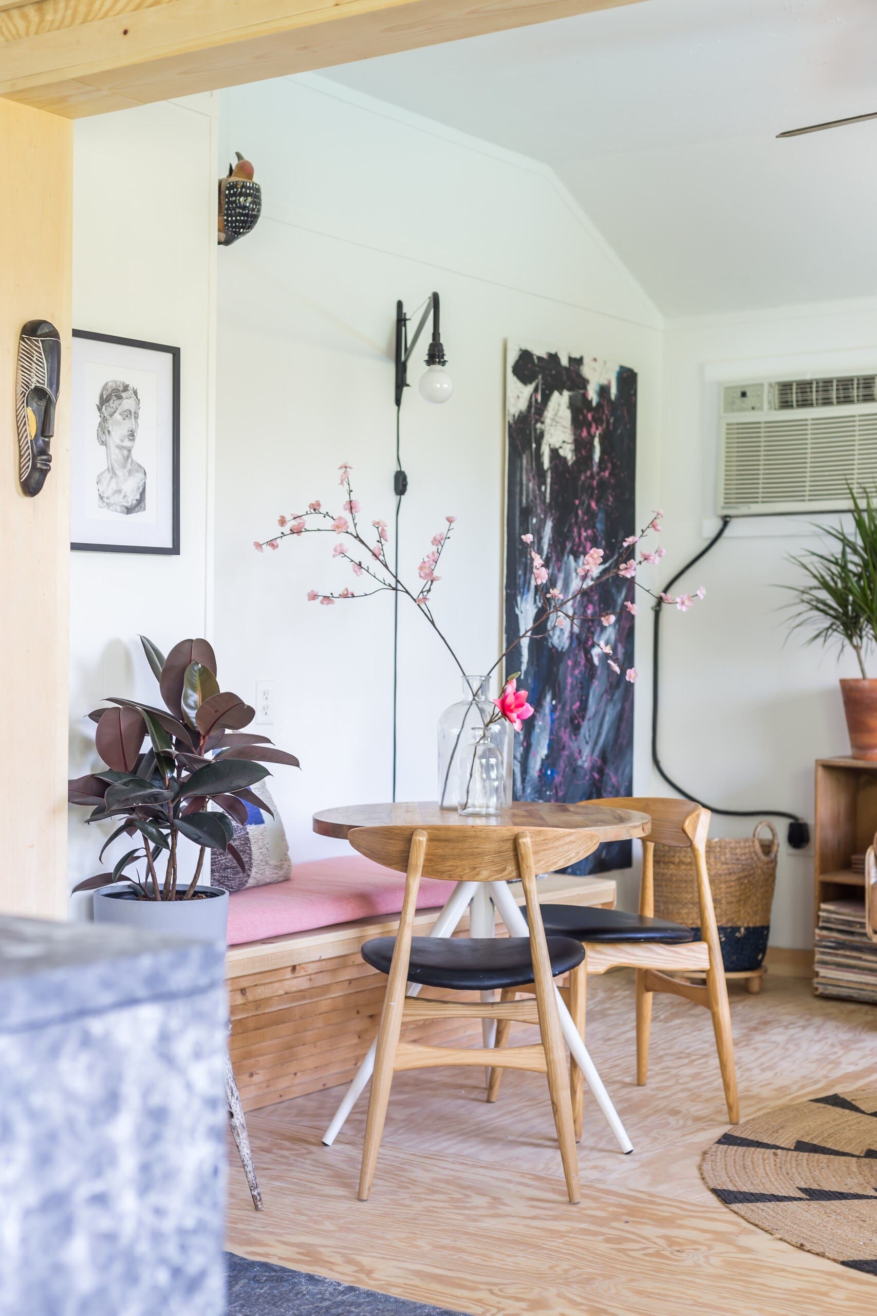 Cottage Hither Montauk: Charming 2-Bedroom Holiday Cottage with Sea Views, Montauk