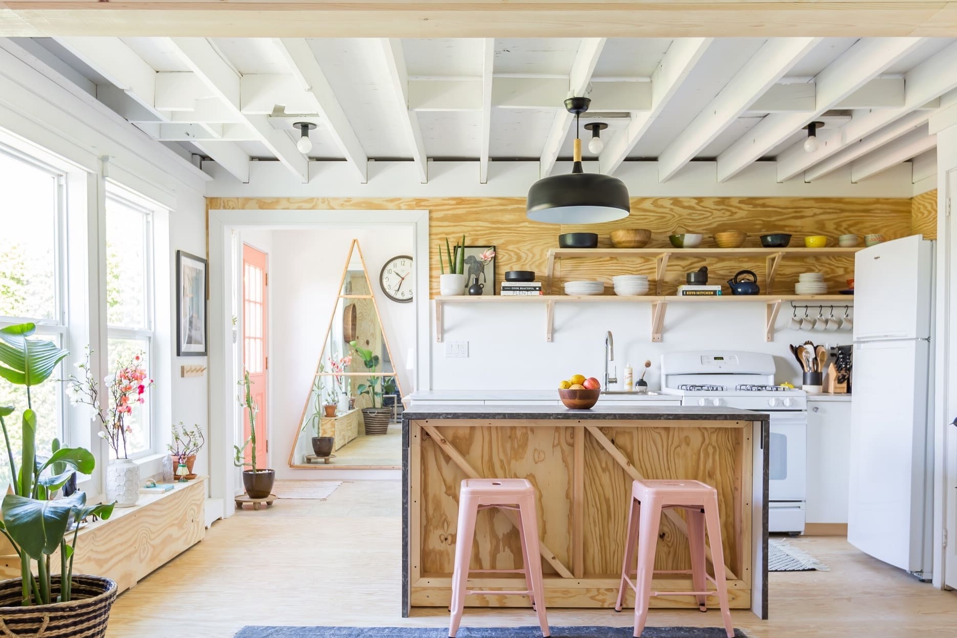 Cottage Hither Montauk: Charming 2-Bedroom Holiday Cottage with Sea Views, Montauk