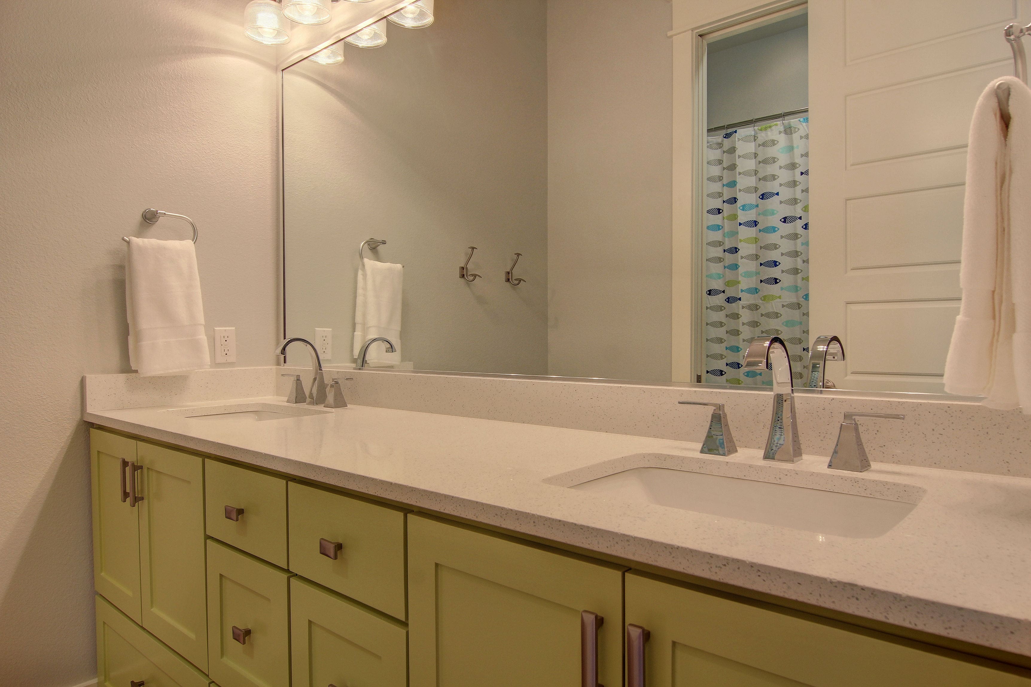 Dune Vista Retreat: Spacious Villa with Resort Amenities, Austin