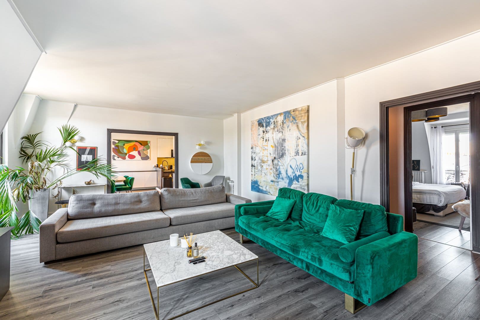 Étoile de Paris: Elegant 3-Bedroom Villa with Eiffel Tower Views, Trocadéro