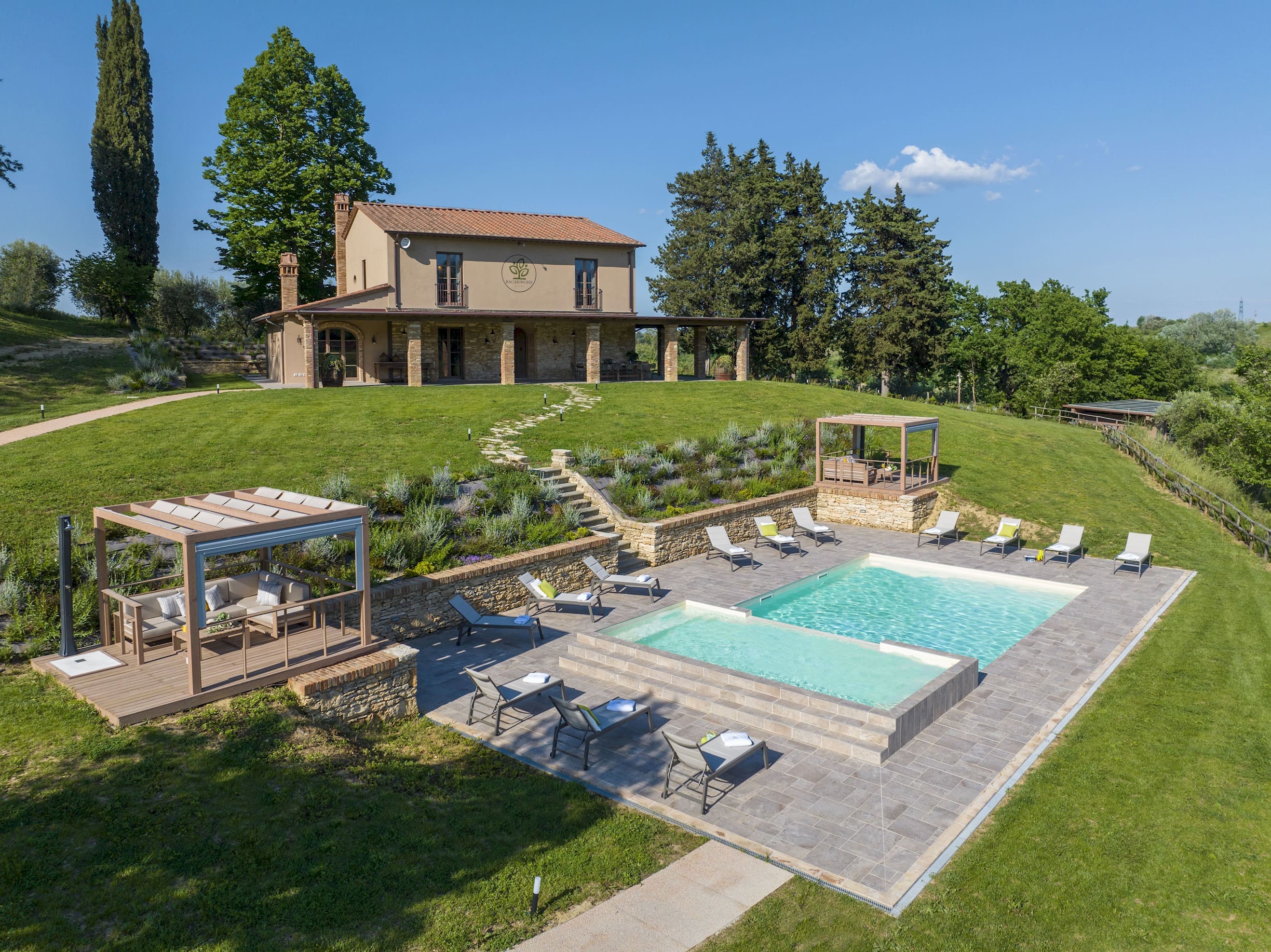 Fattoria Balcone San Miniato: Spacious 8-Bedroom Luxury House with Pool, San Miniato