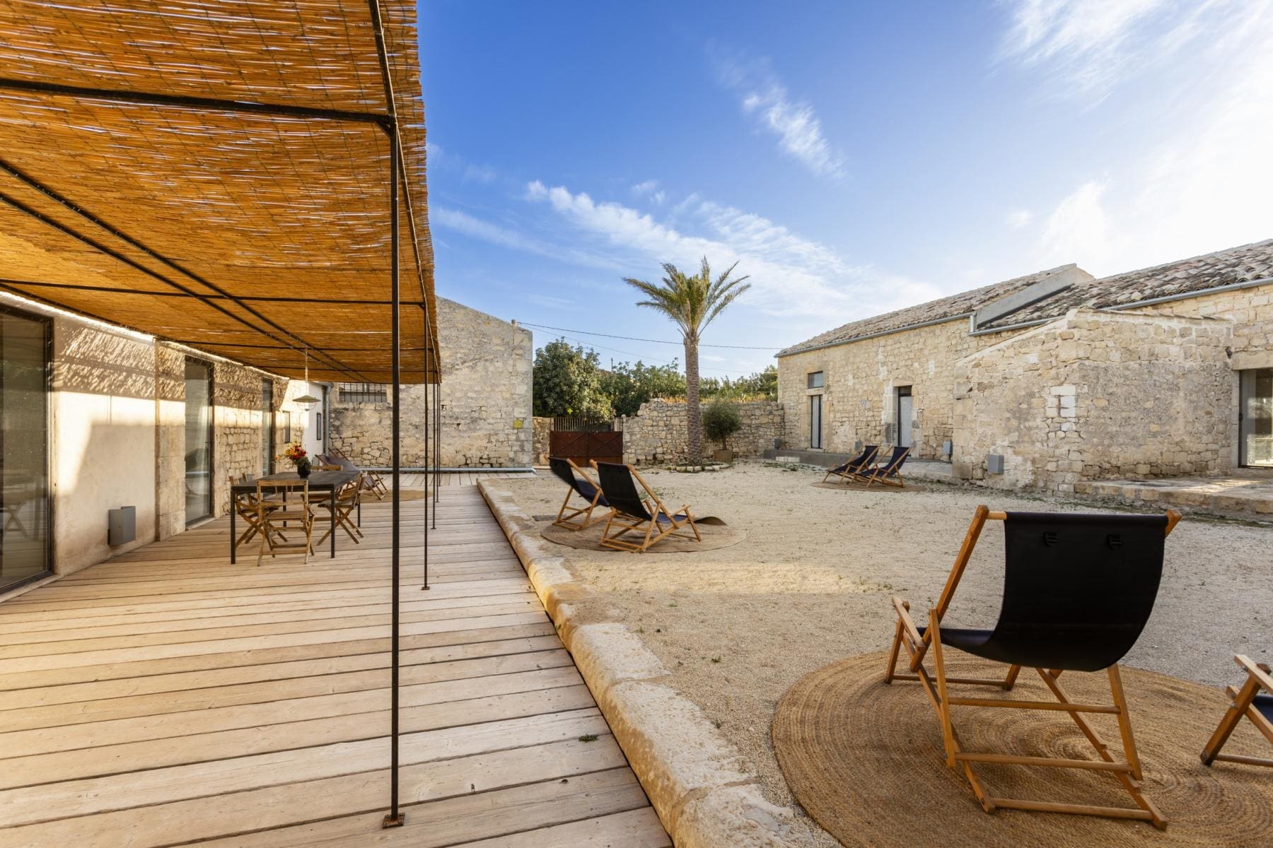 Fattoria Carrubo Noto: Luxury 4-Bedroom Apartment with Pool in Sicily, Val di Noto